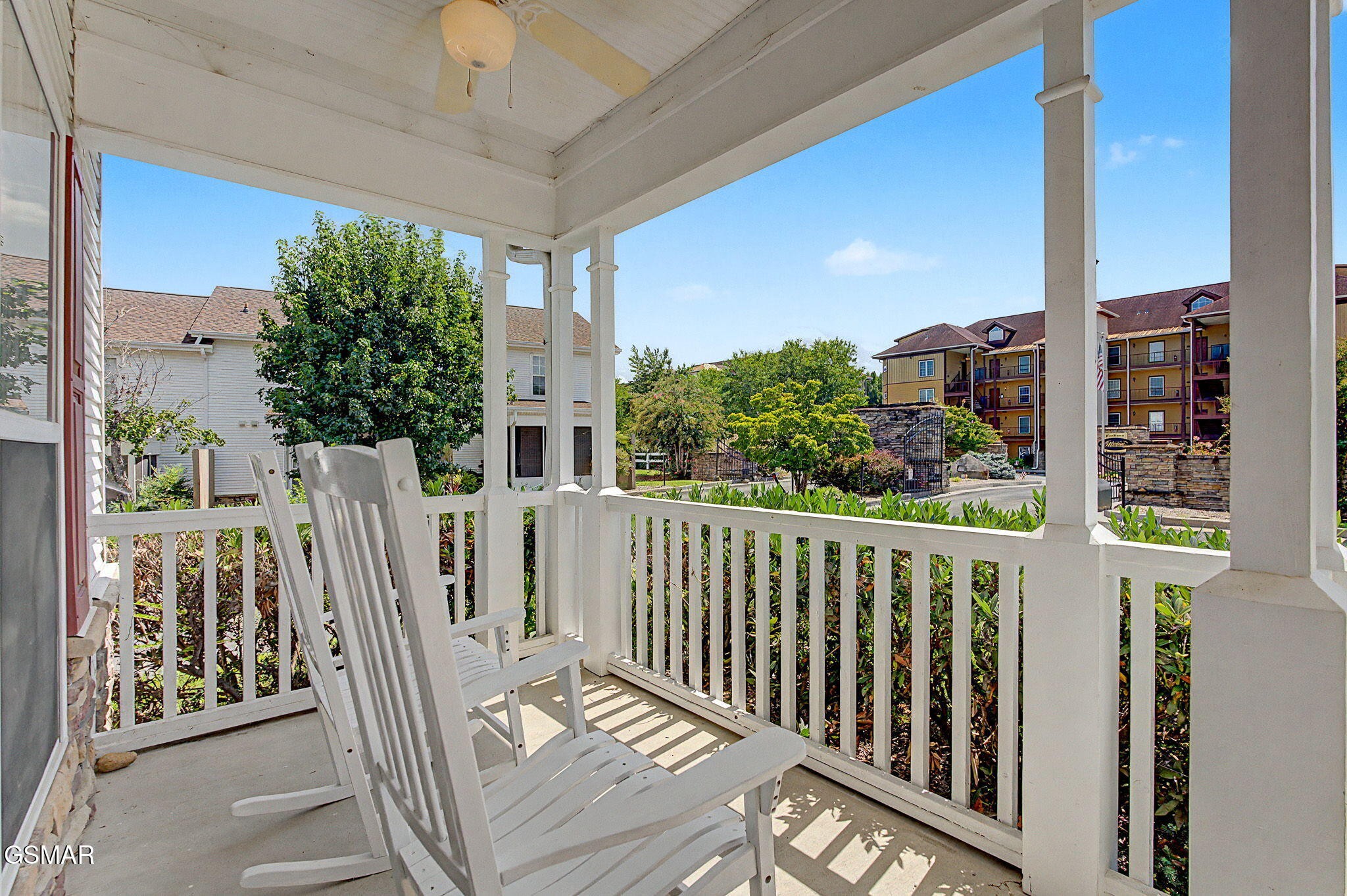 503 Apple View Way