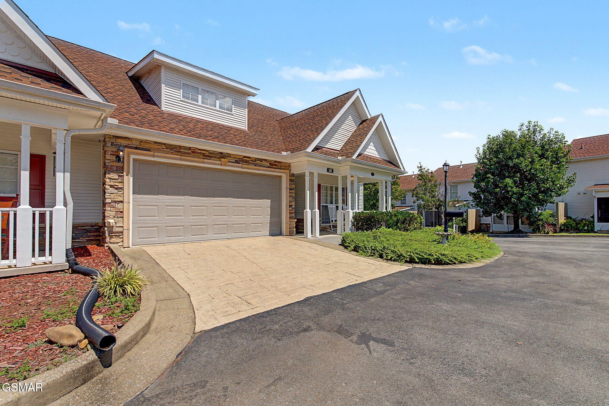 503 Apple View Way