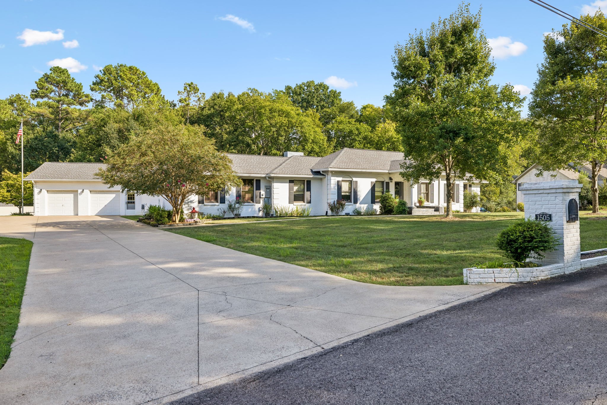 1505 Timberwood Dr