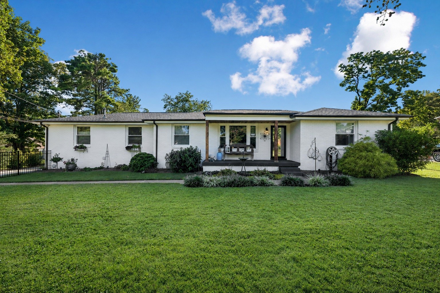 303 Weldon Dr