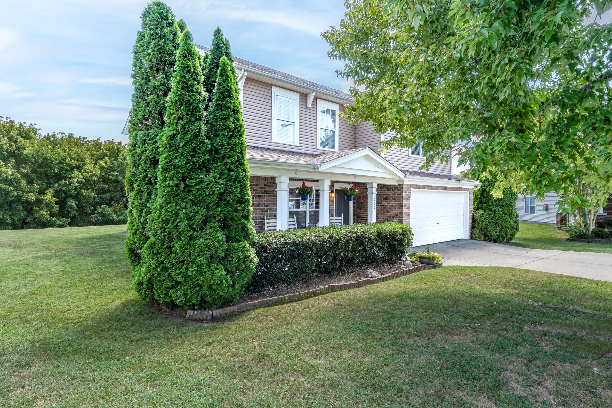 919 Grand Oak Dr