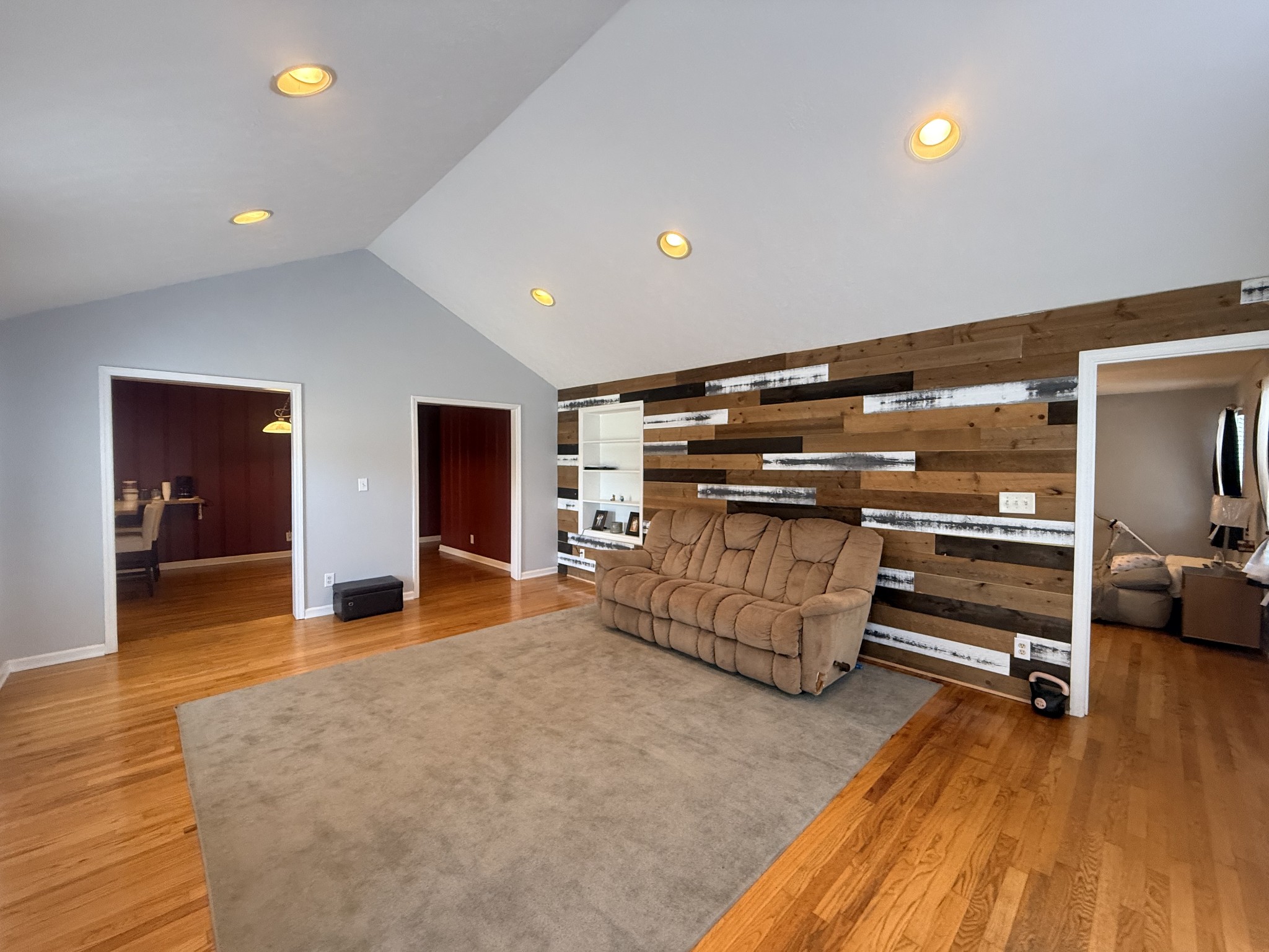 760 Scenic Dr