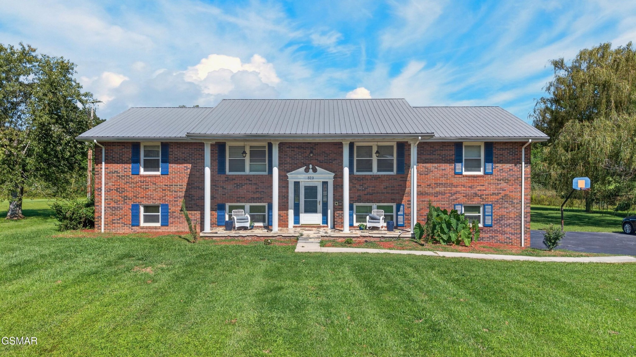 819 Redwood Drive