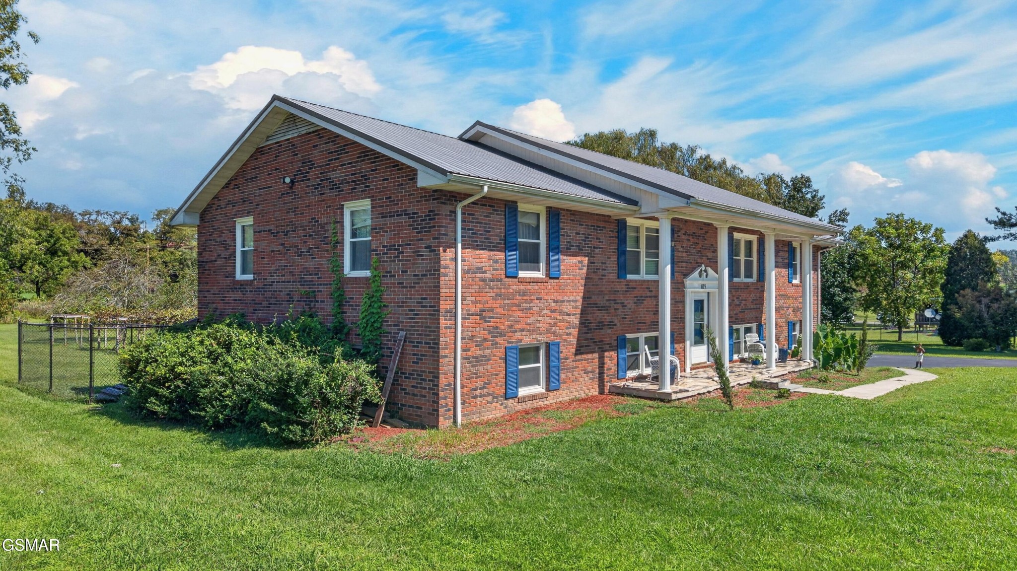 819 Redwood Drive