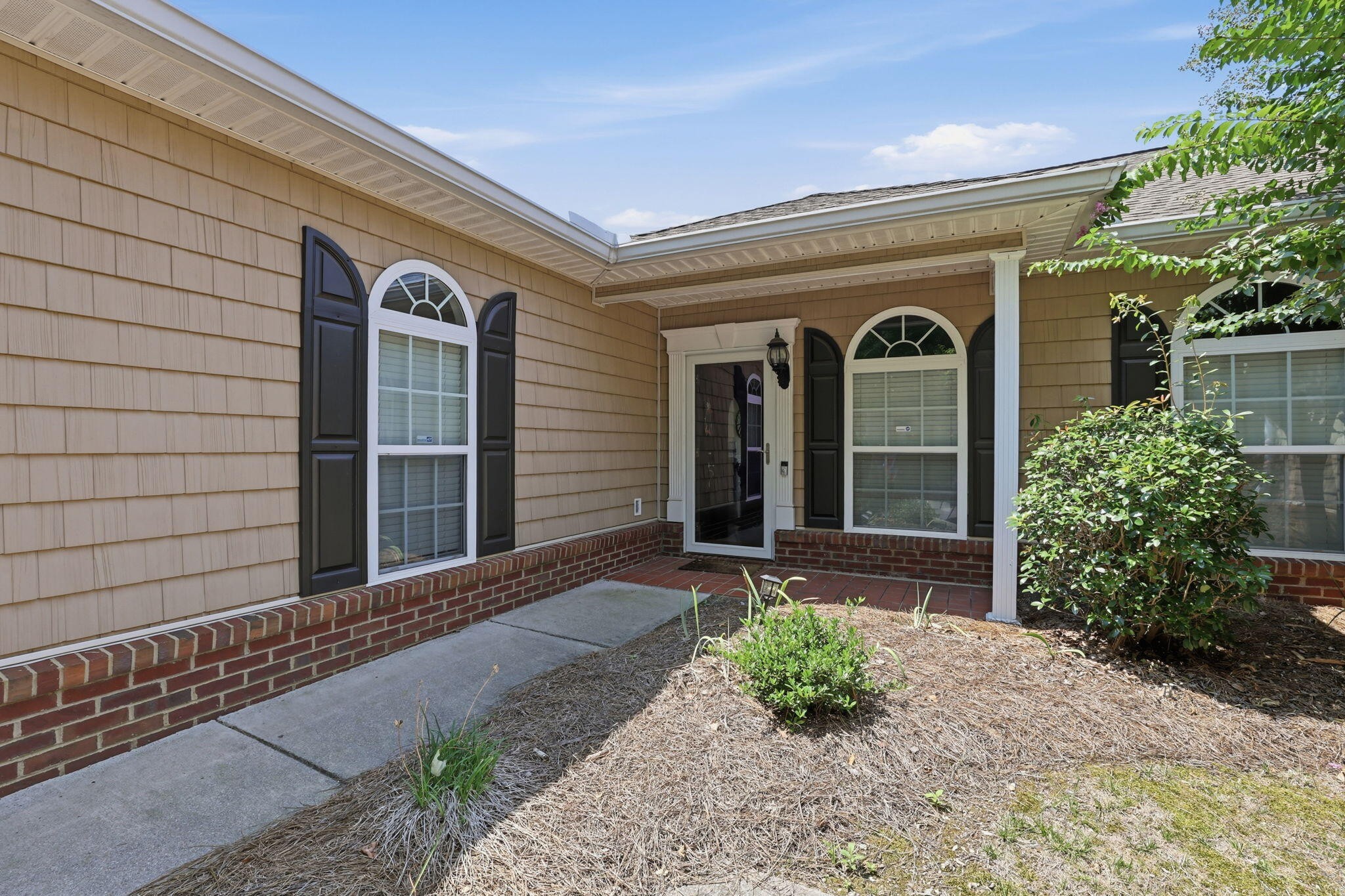 1903 N Summit Drive