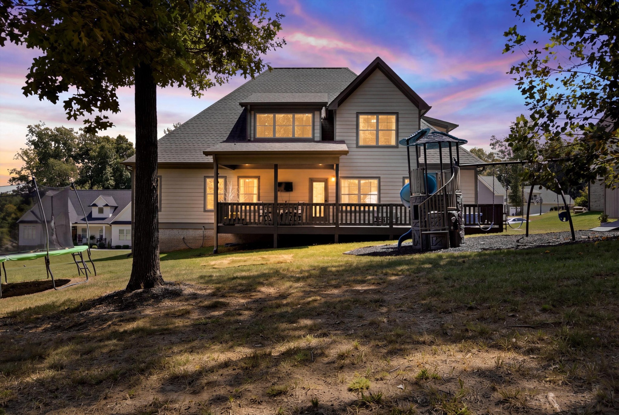 122 Opal Trail, NW