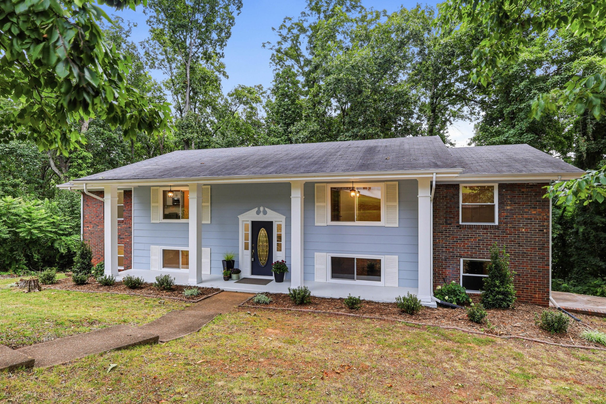 2824 Ridgecrest Drive