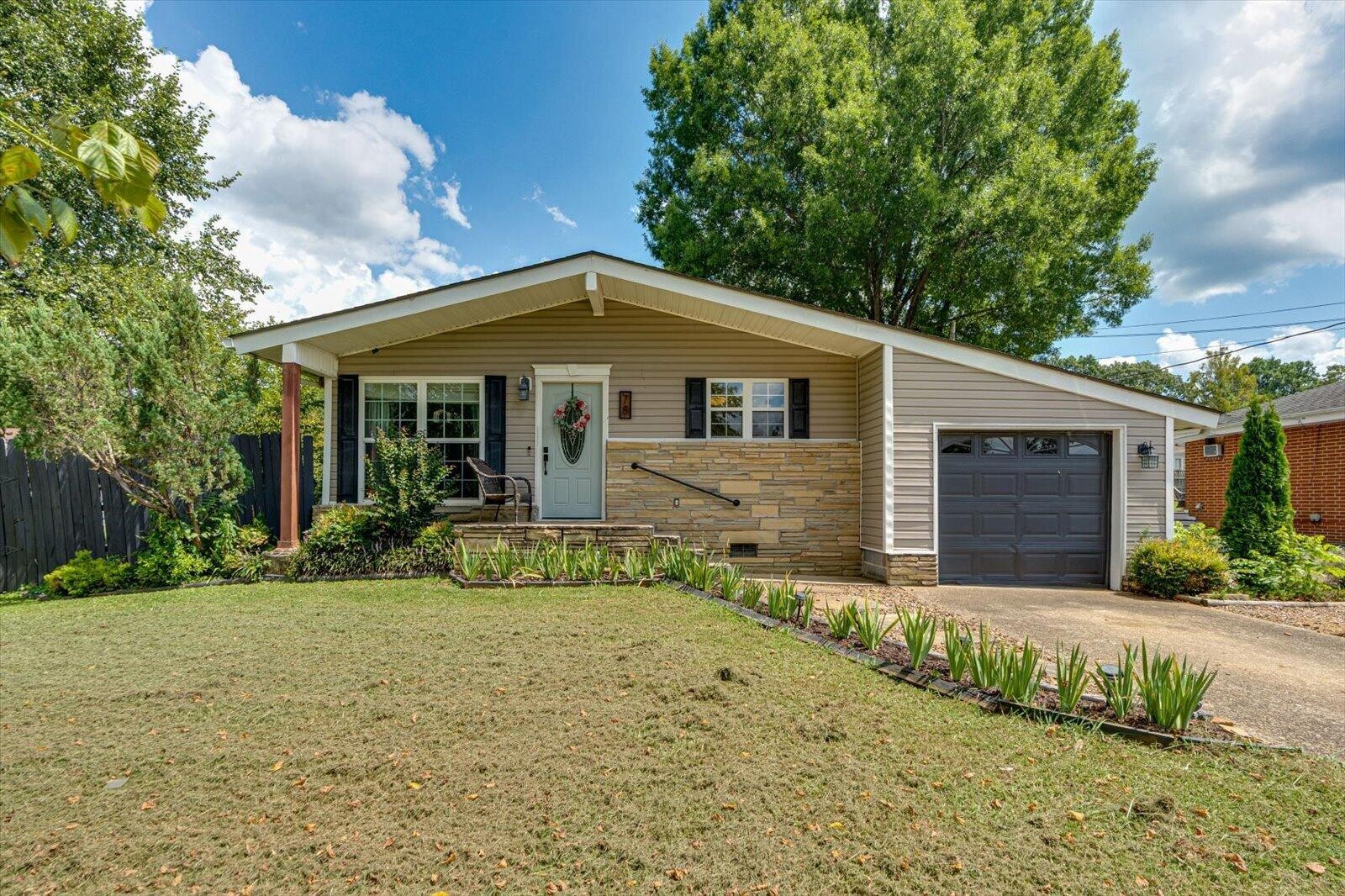 78 Elaine Circle