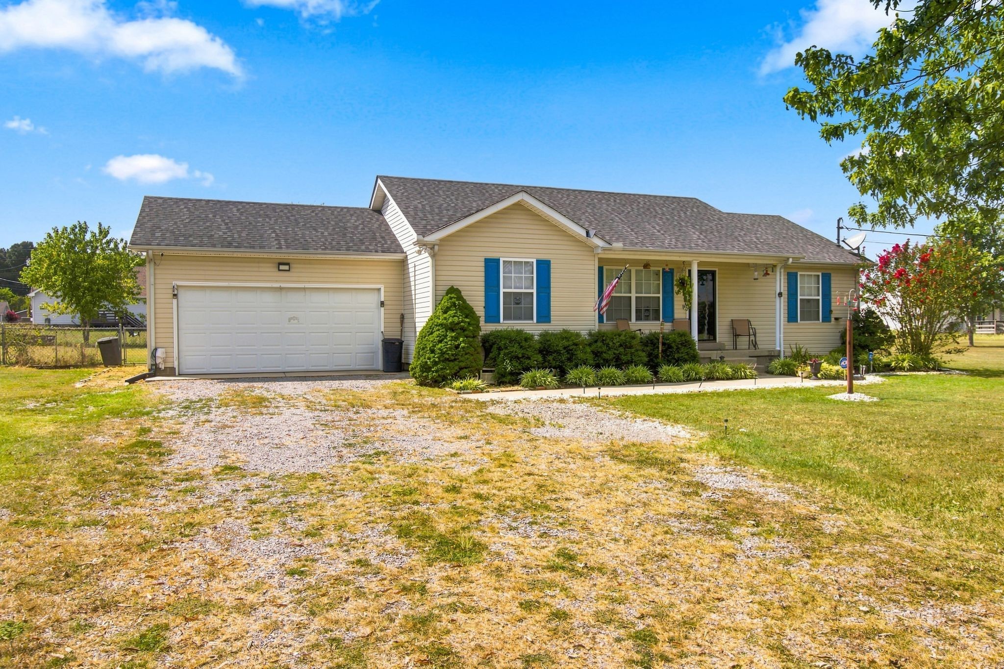 425 Davis Ln