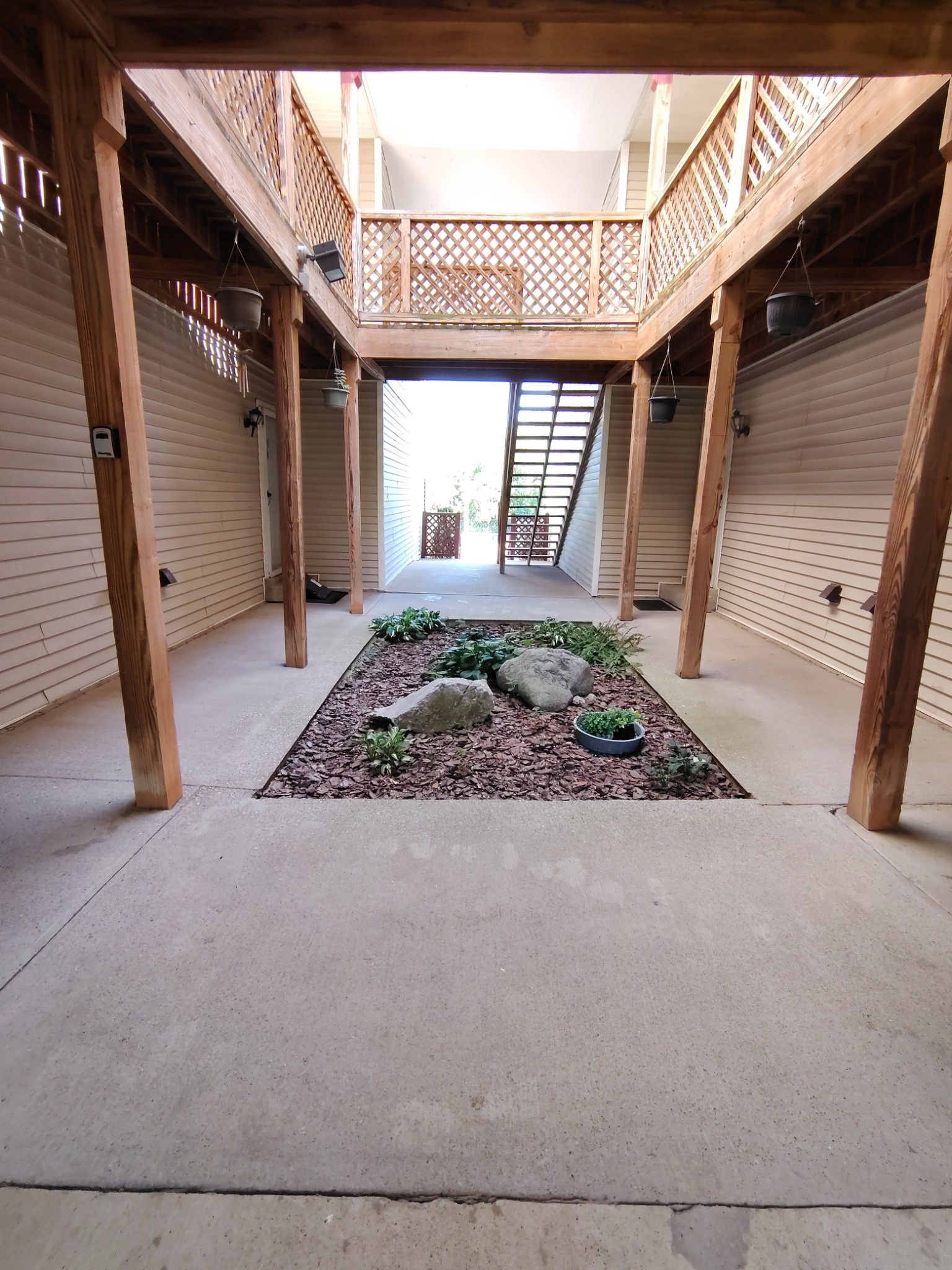 168 N Timber Dr