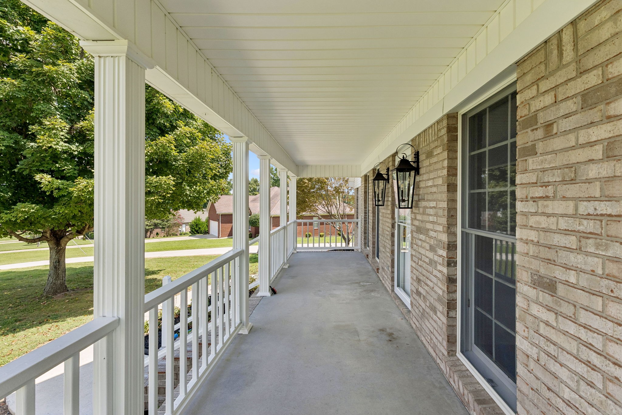 13 Elizabeth Cir