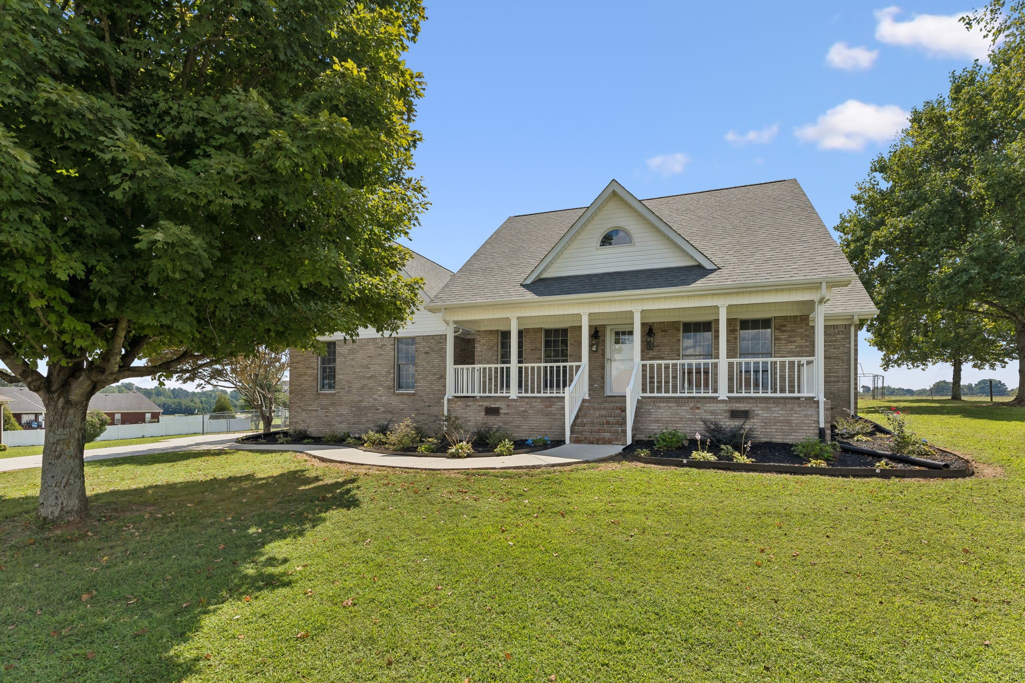 13 Elizabeth Cir