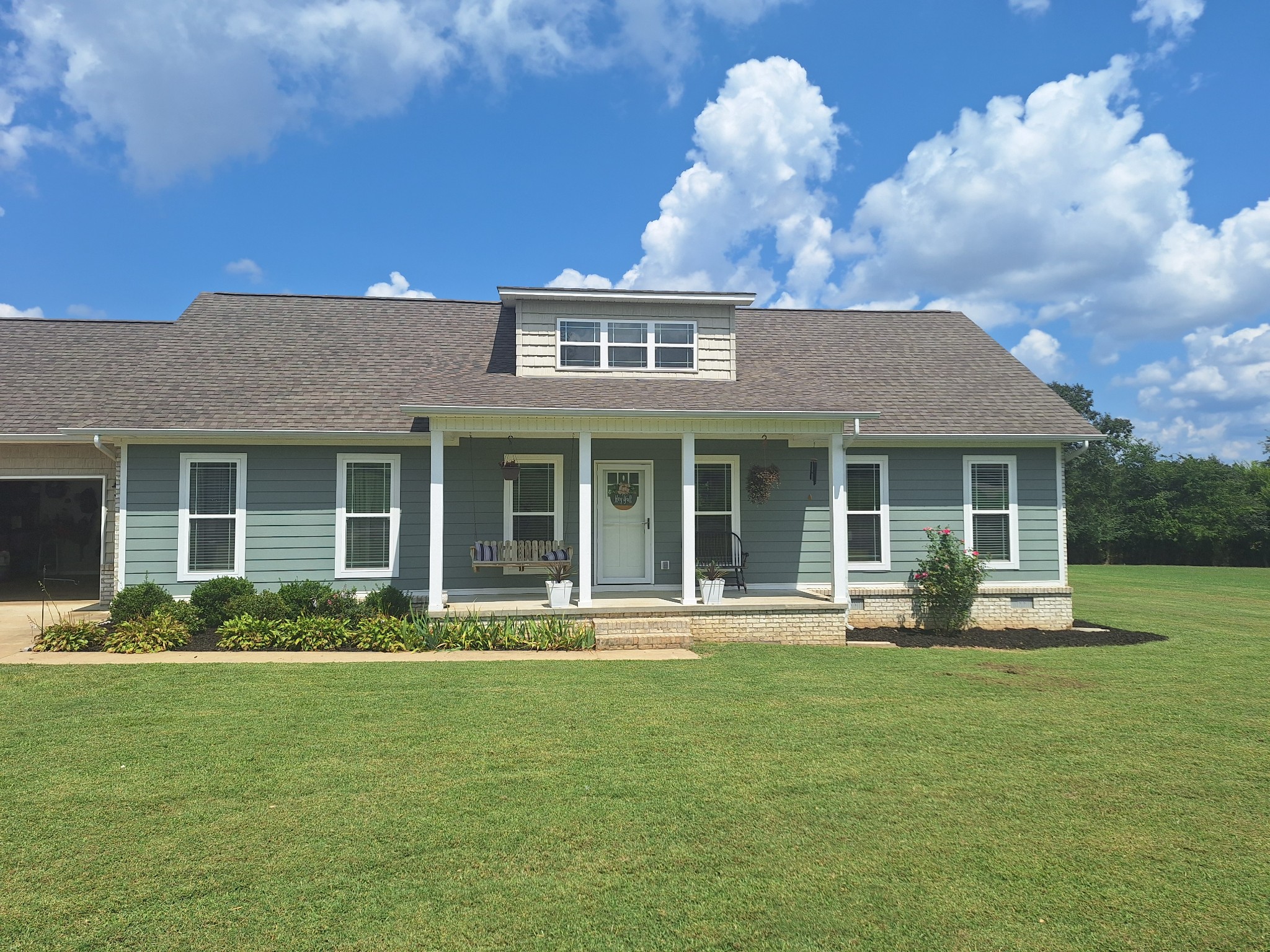 254 W Laurel Dr