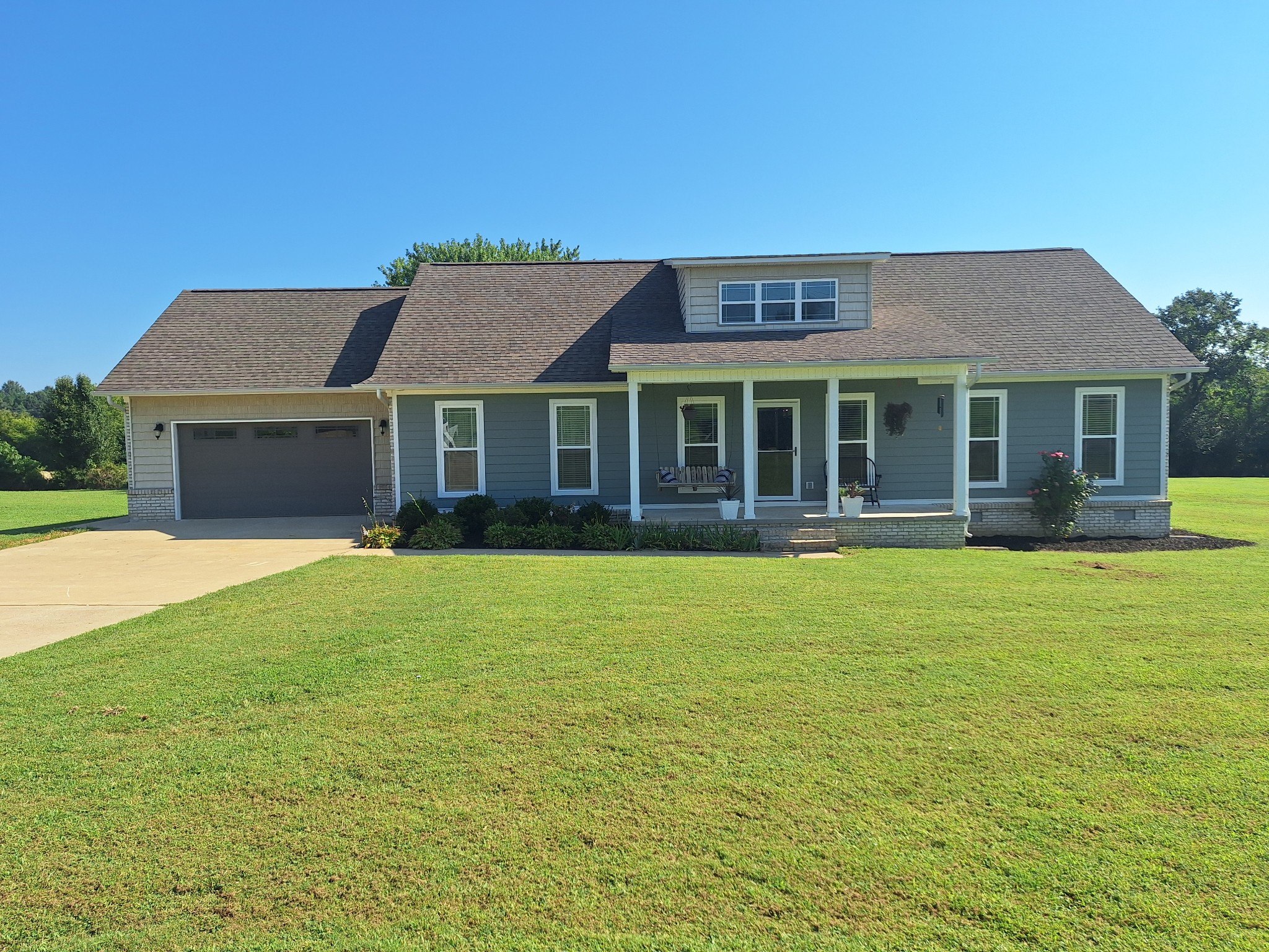 254 W Laurel Dr