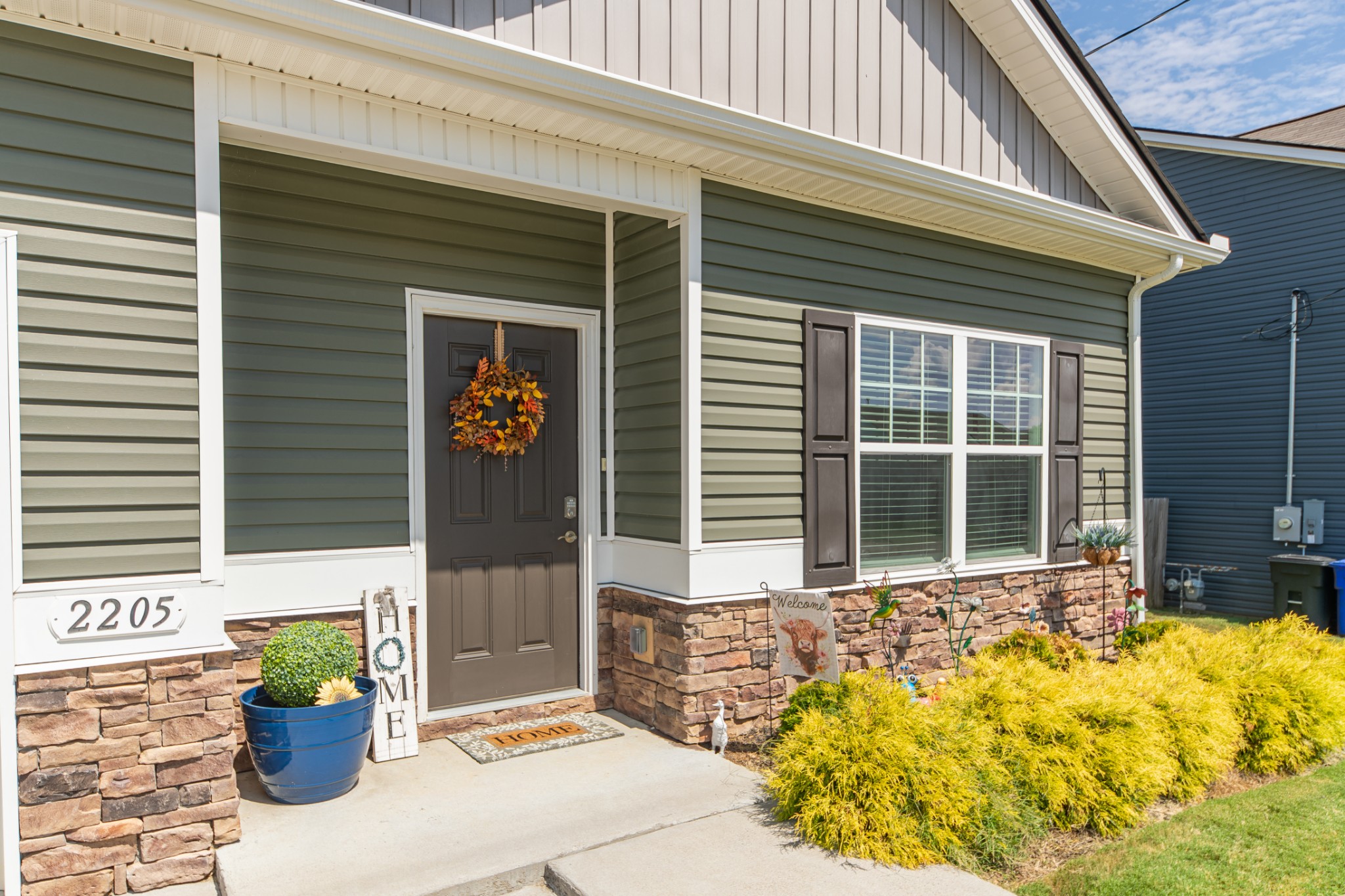 2205 Zeva Cir