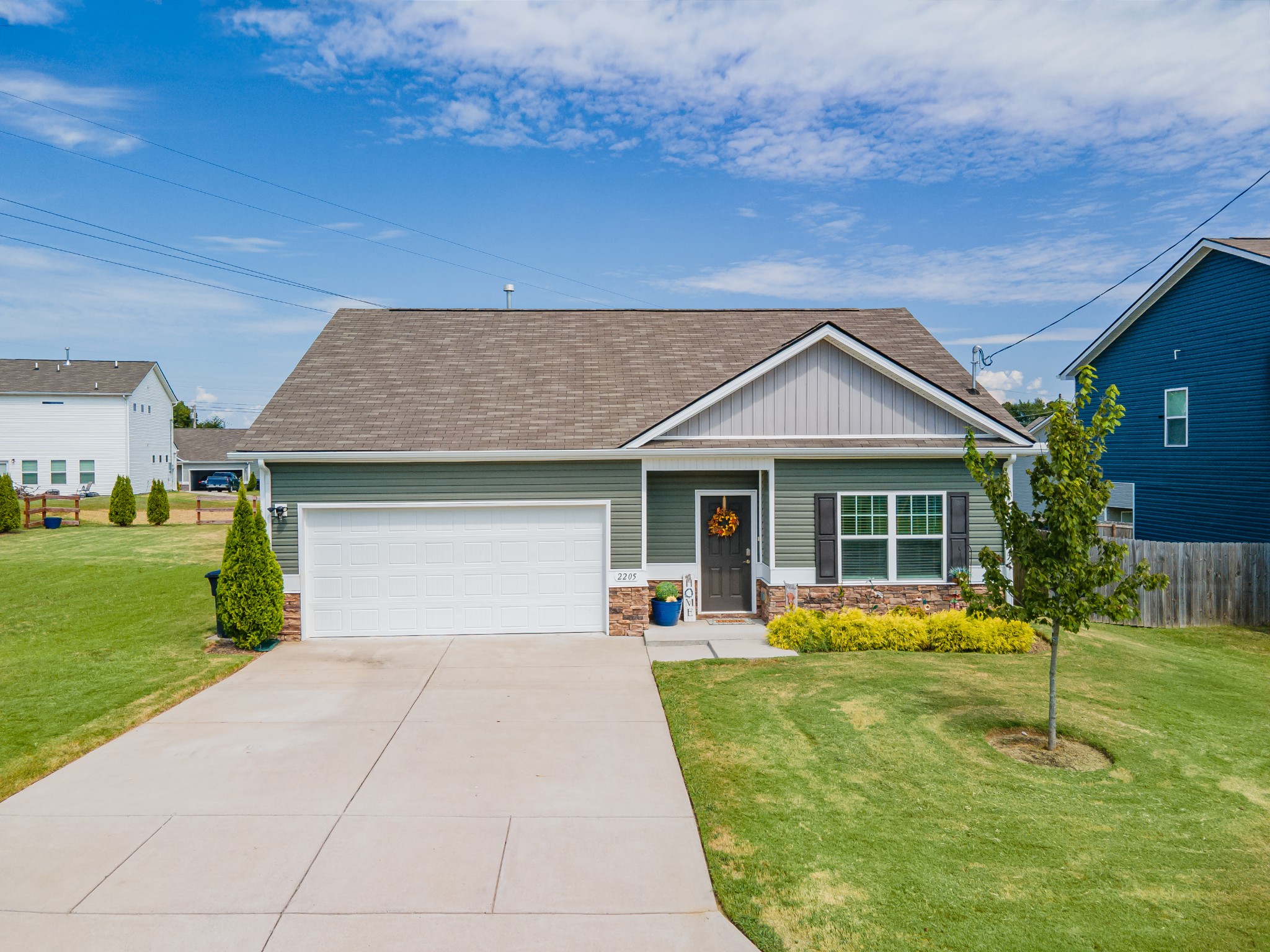 2205 Zeva Cir
