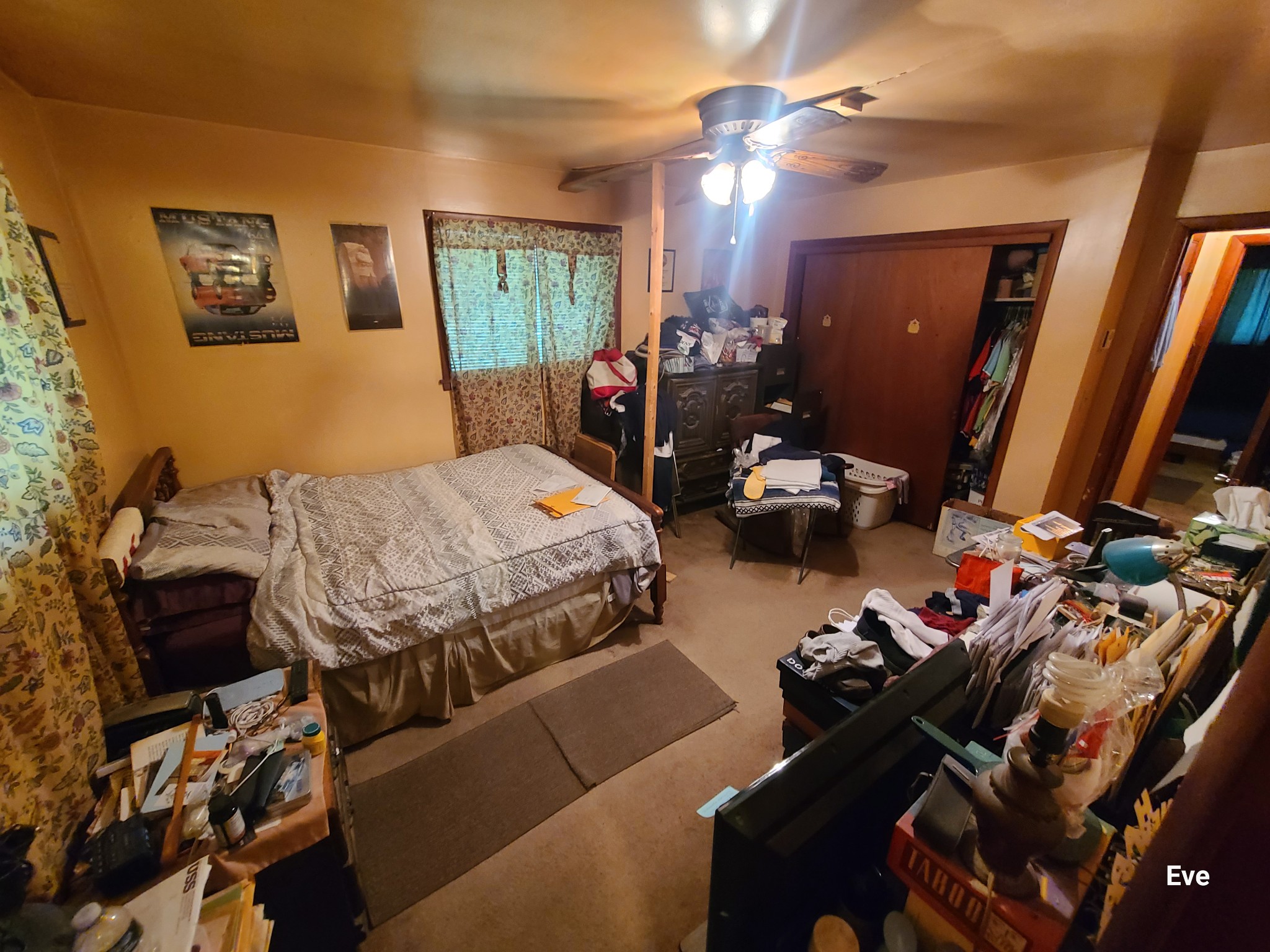 606 Chris St