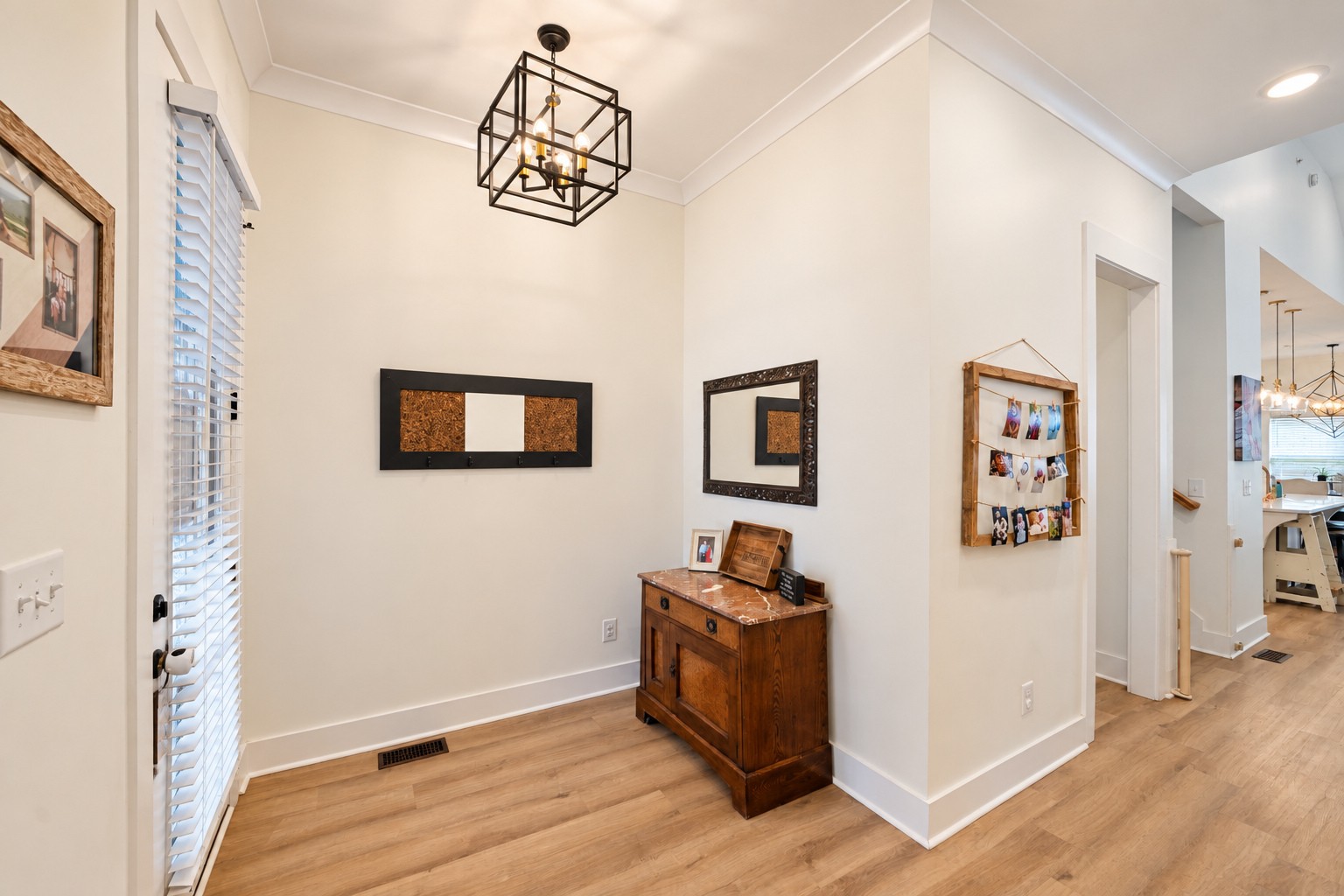 258 Daniel St