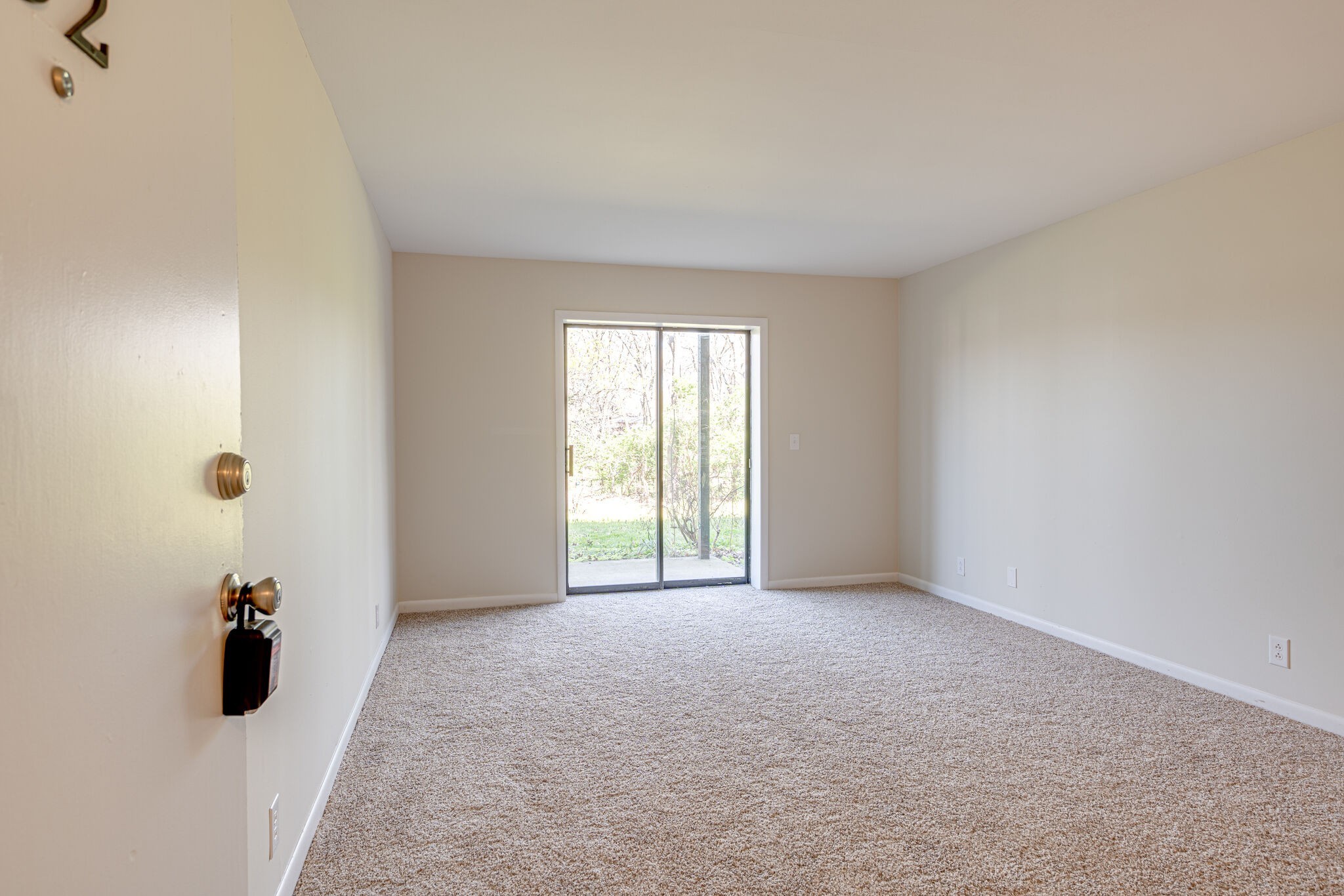 555 N DuPont Ave