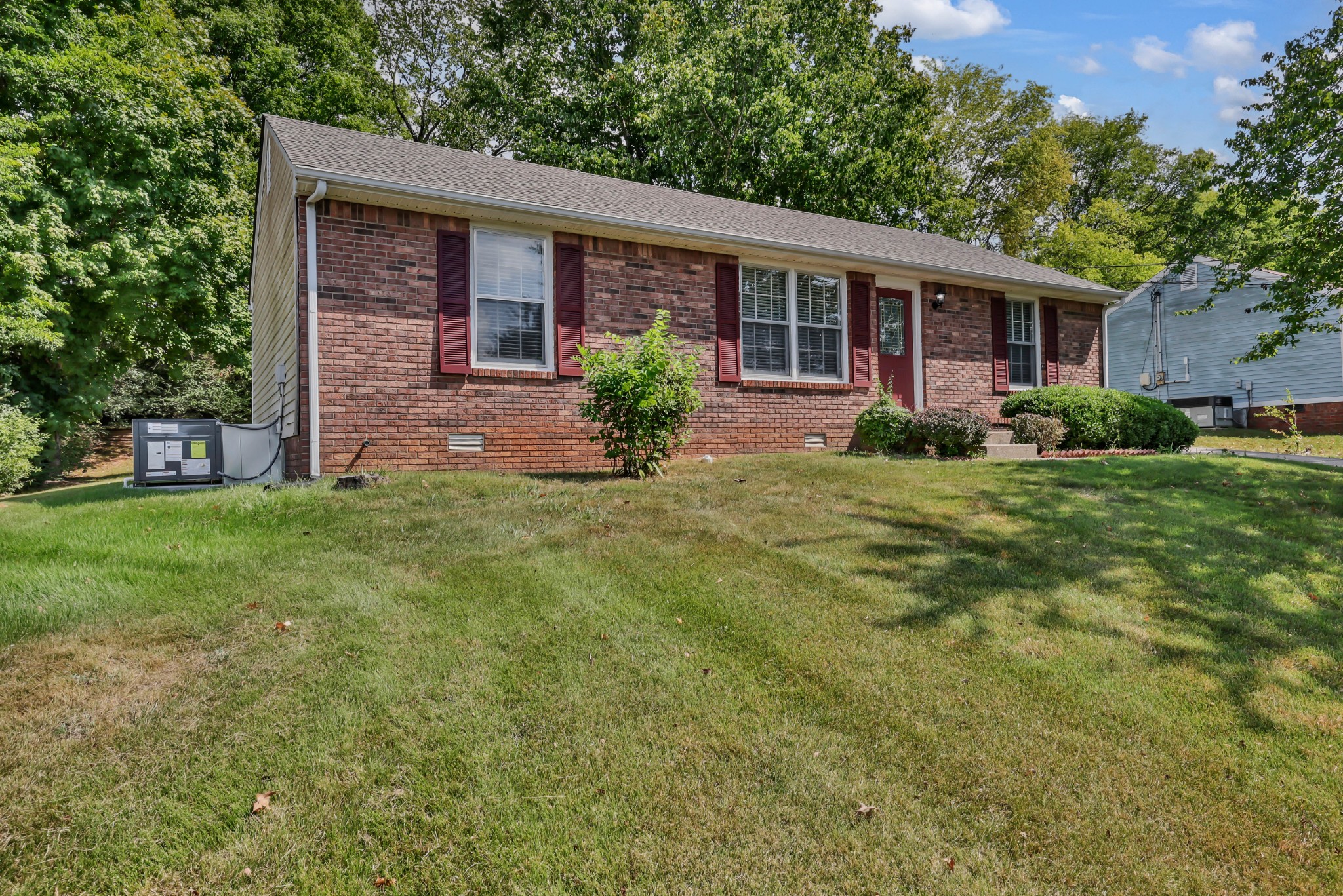 711 Green Valley Ct