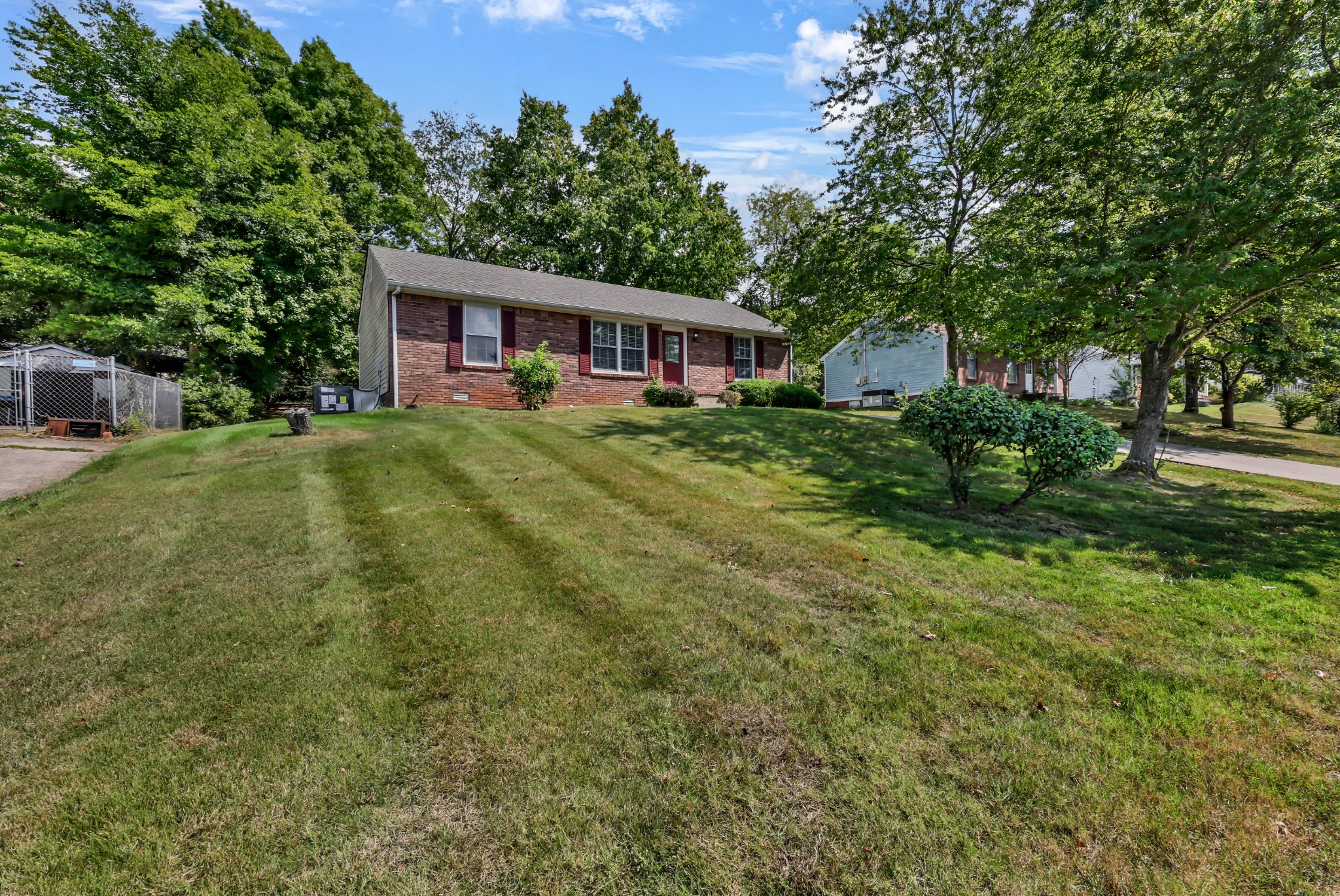 711 Green Valley Ct