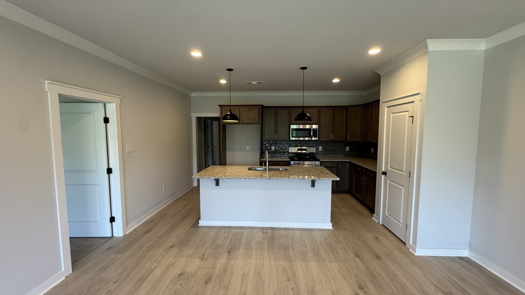 492 W Foxrun