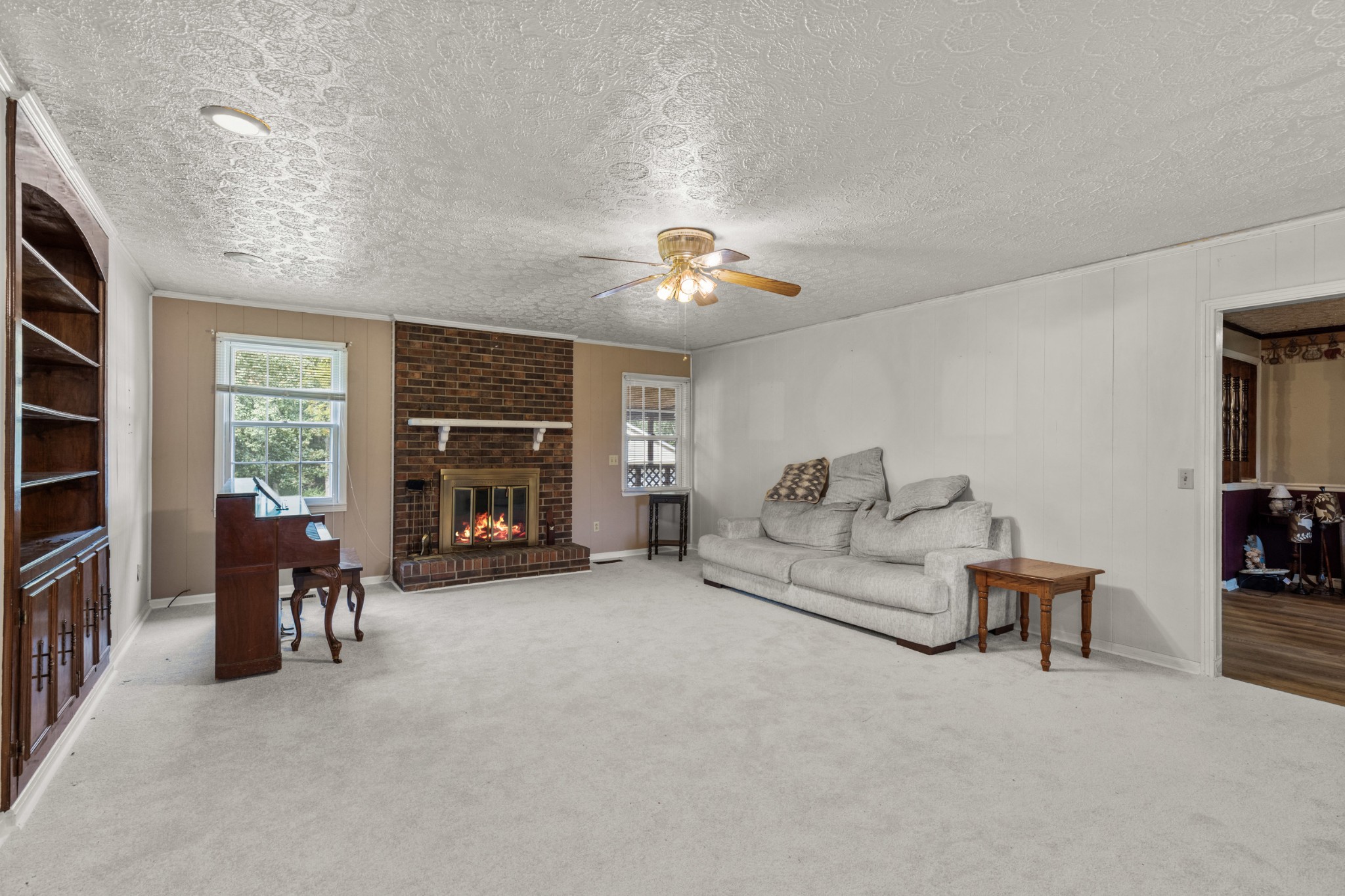 607 N Palmers Chapel Rd