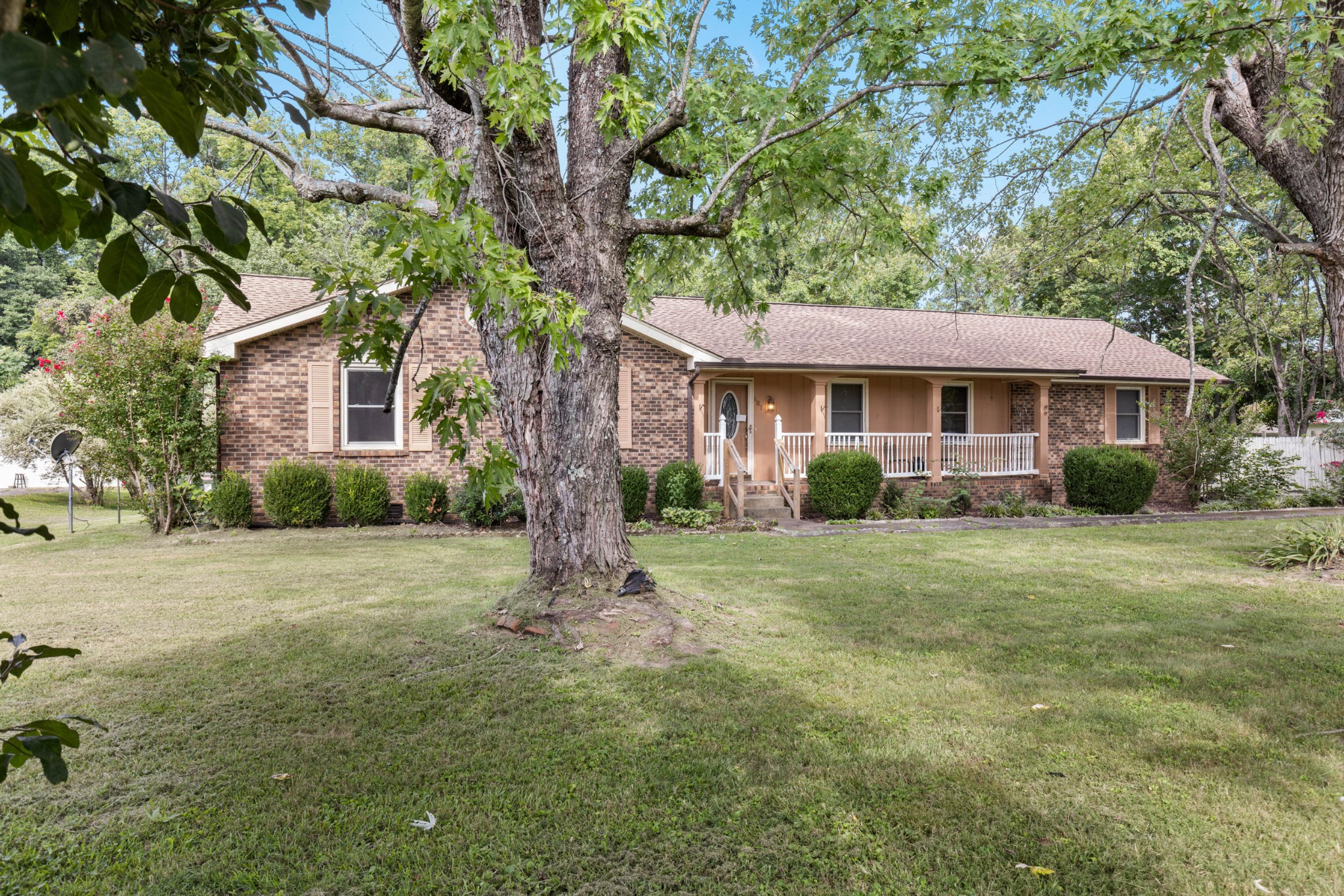 607 N Palmers Chapel Rd