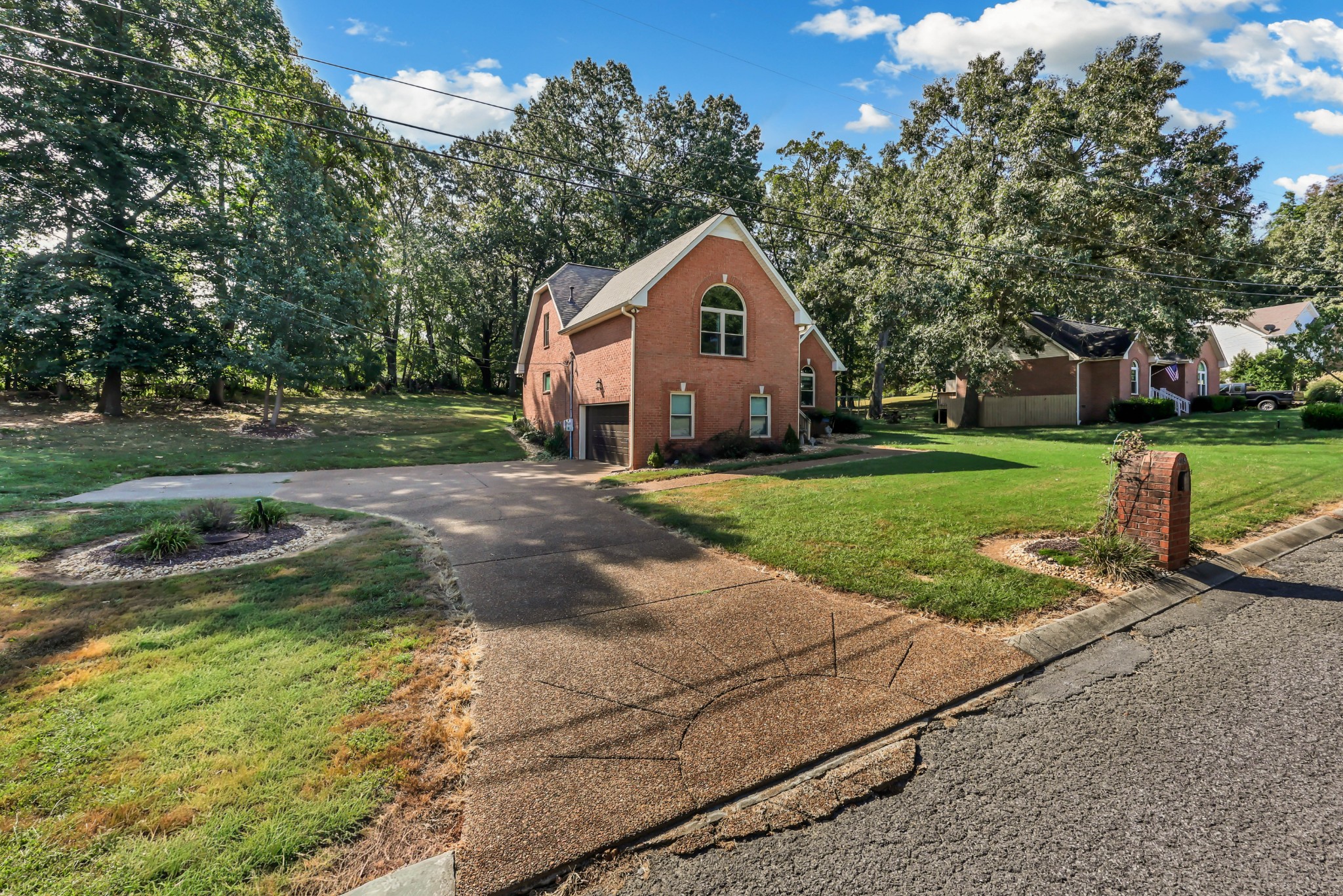 215 S Aztec Dr