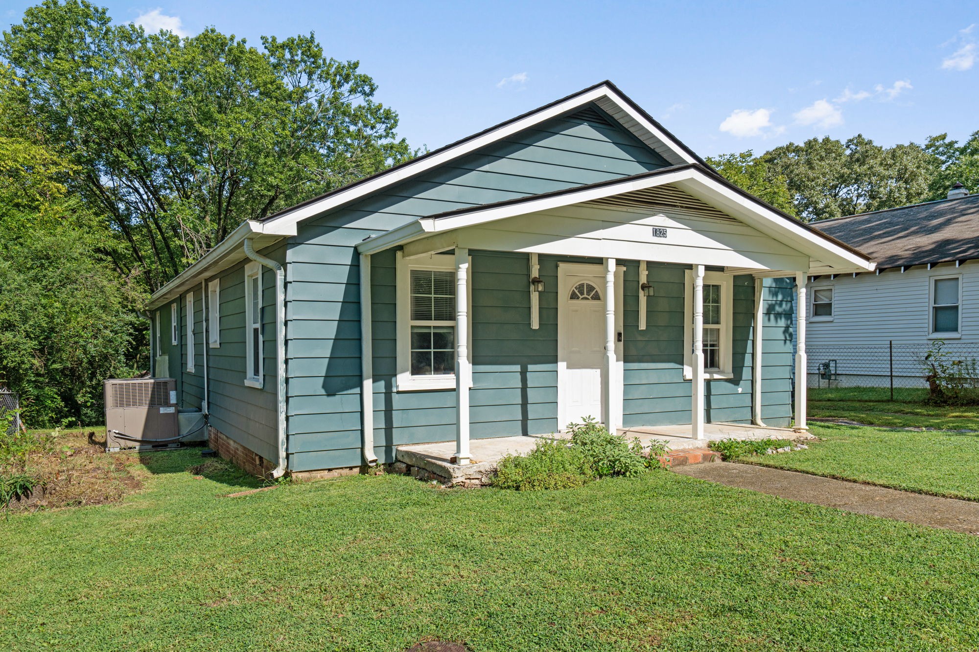1825 Clemmer St, NE