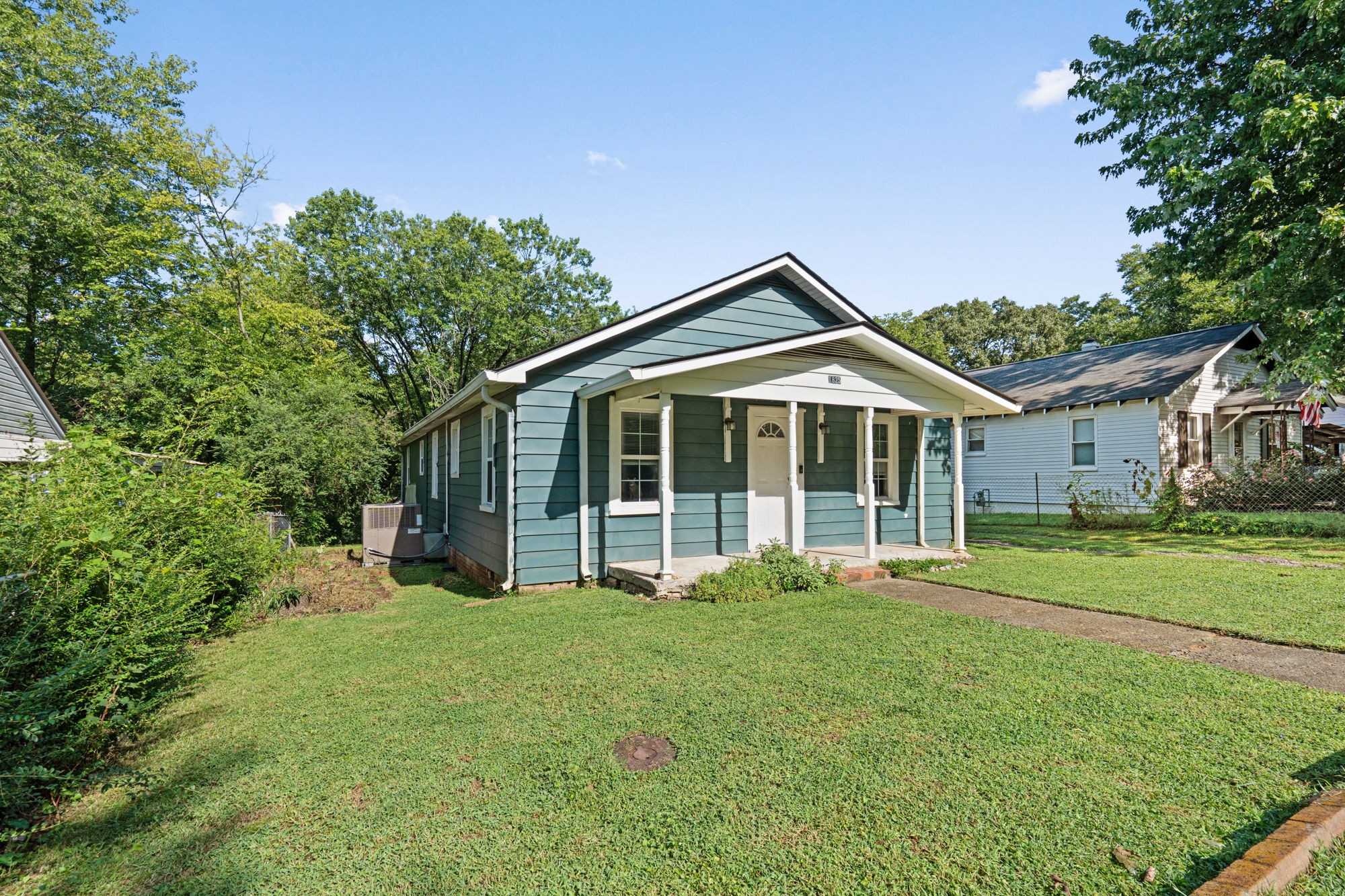 1825 Clemmer St, NE