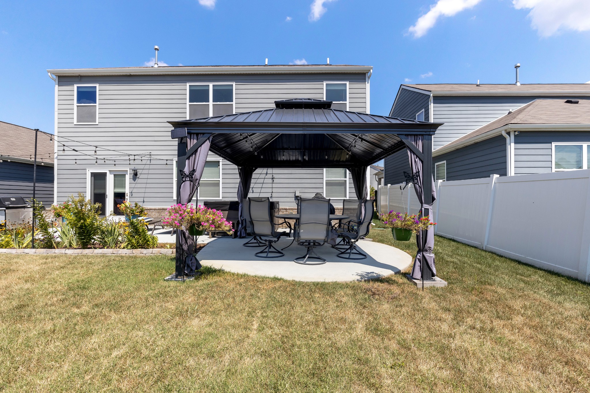 7267 Sunny Parks Dr