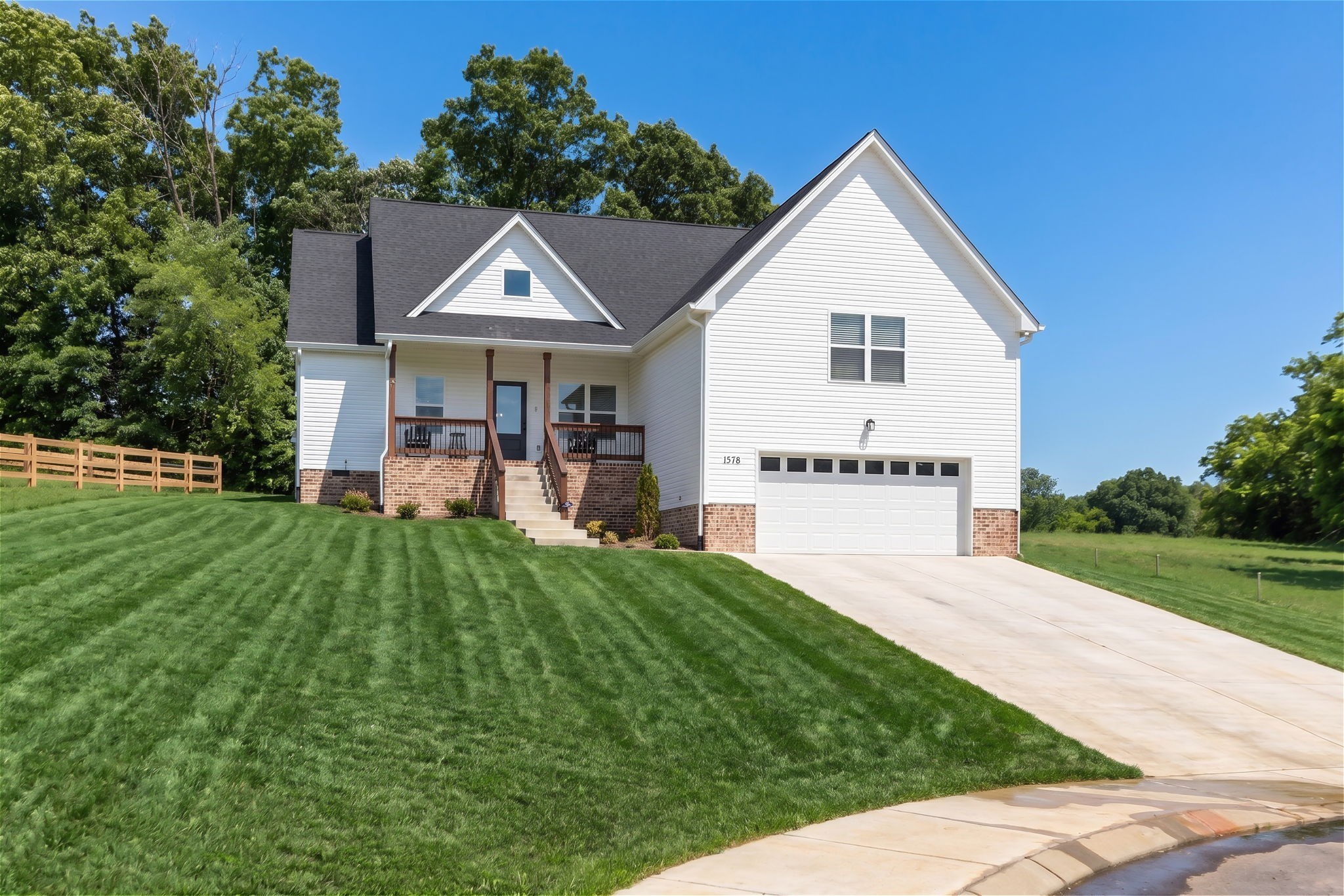 1578 Angus Way