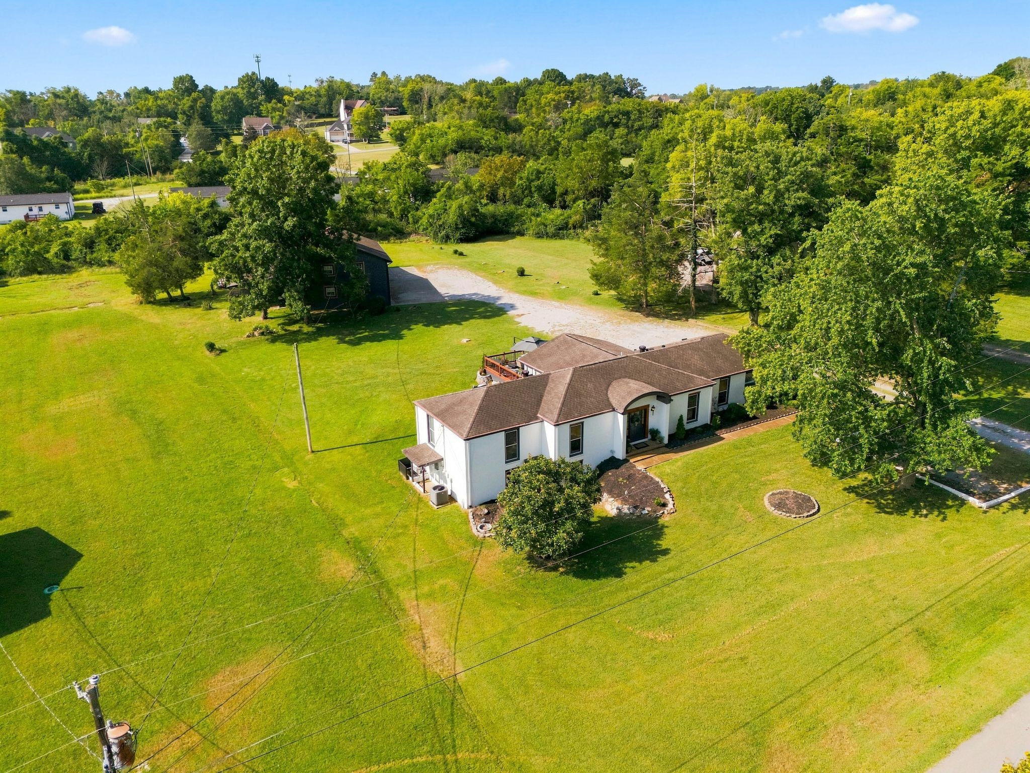 112 Oakmont Dr