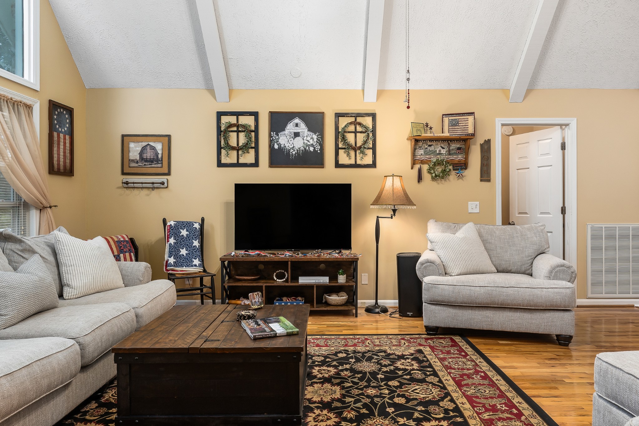 1485 Hillsdale Dr
