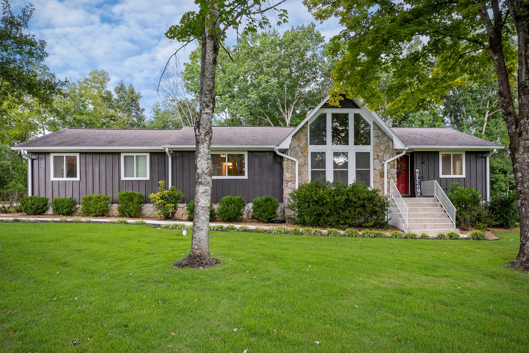1485 Hillsdale Dr