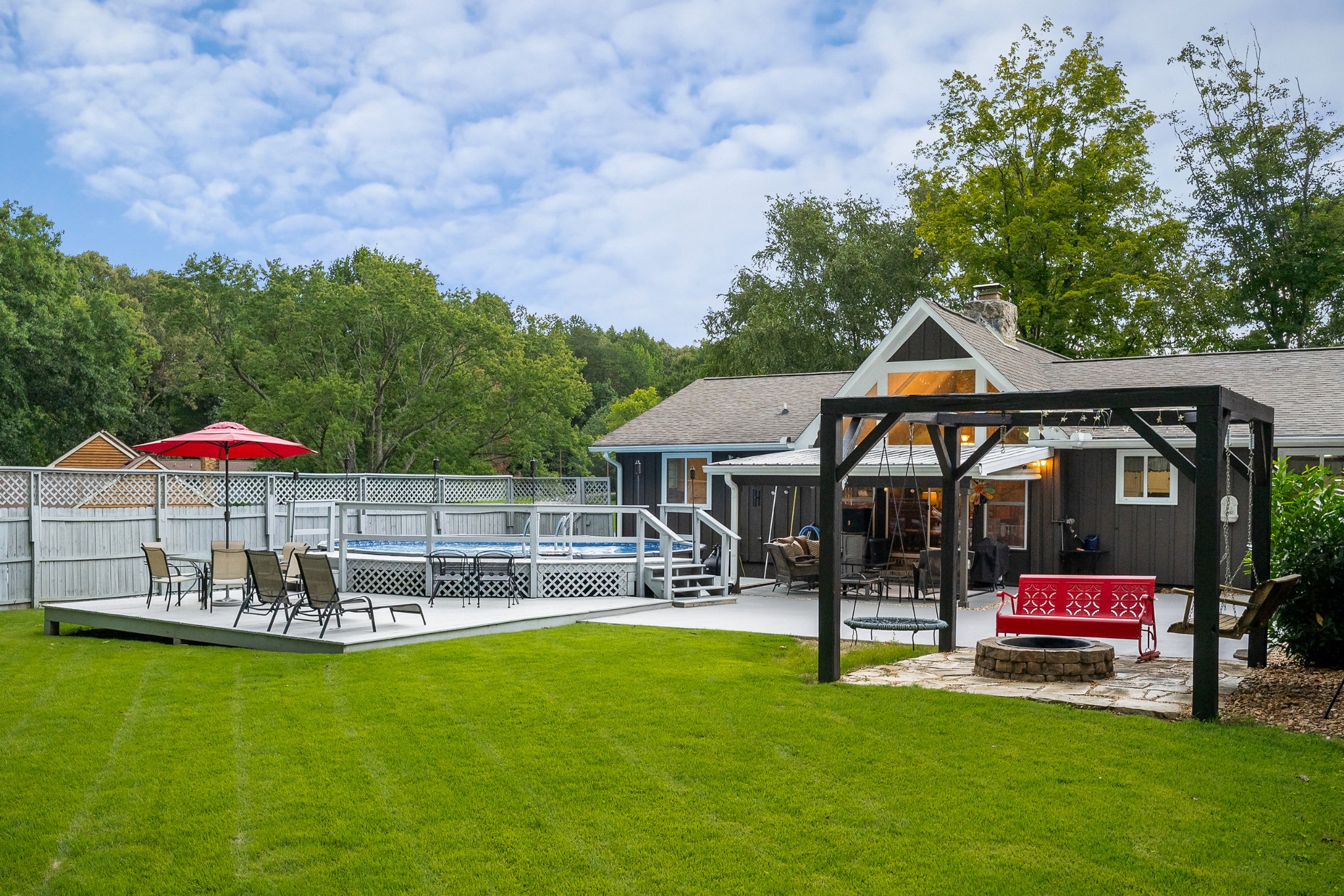 1485 Hillsdale Dr
