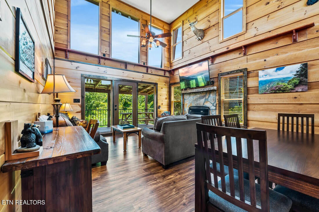 3654 Buckeye Knob Way