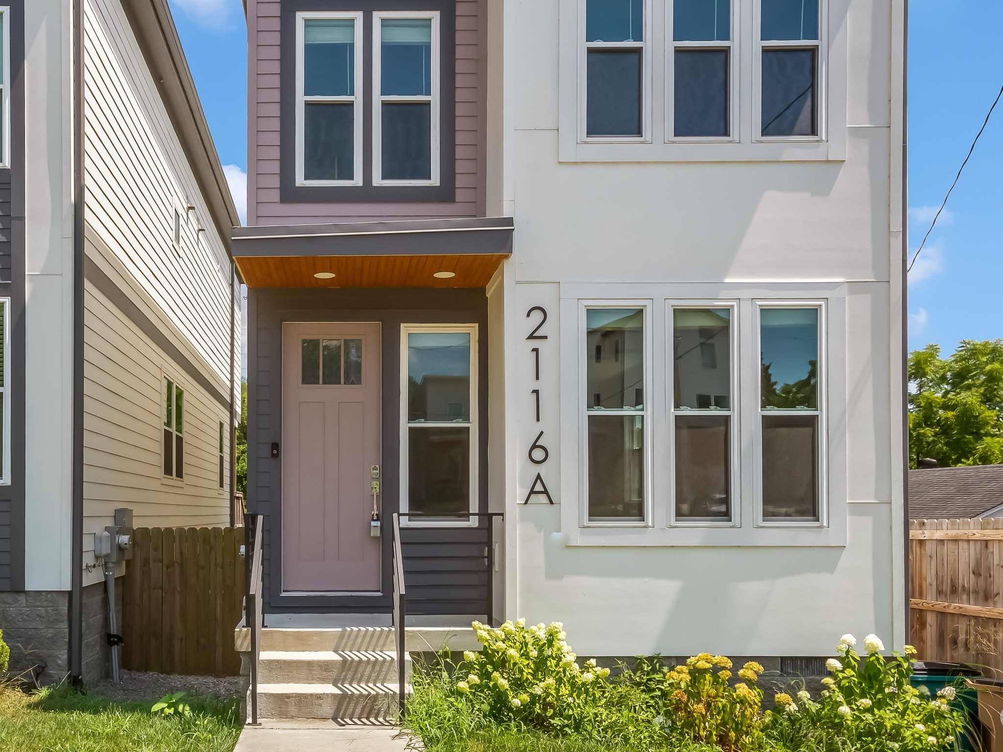 2116 Courtney Ave