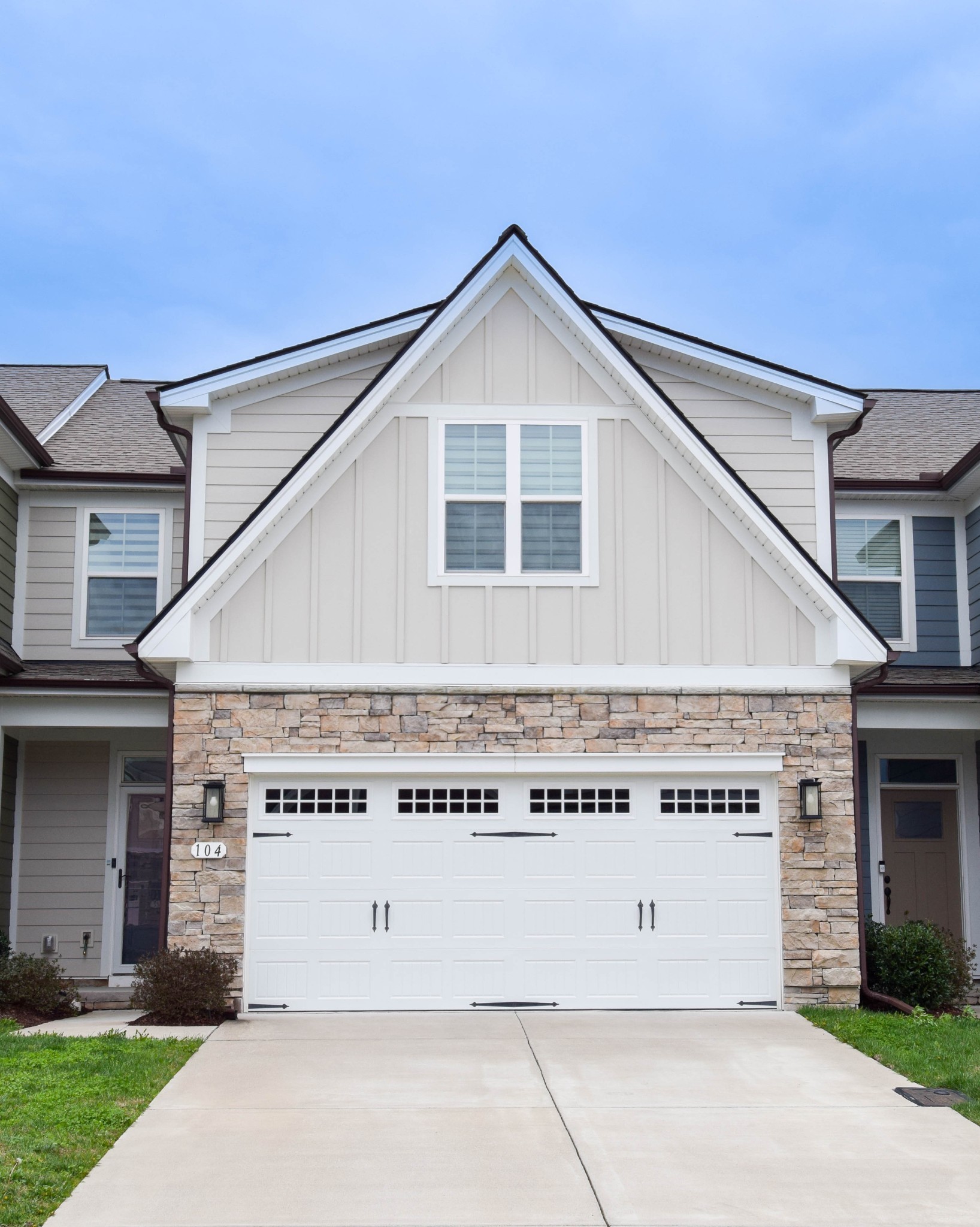 104 Great Falls Ct