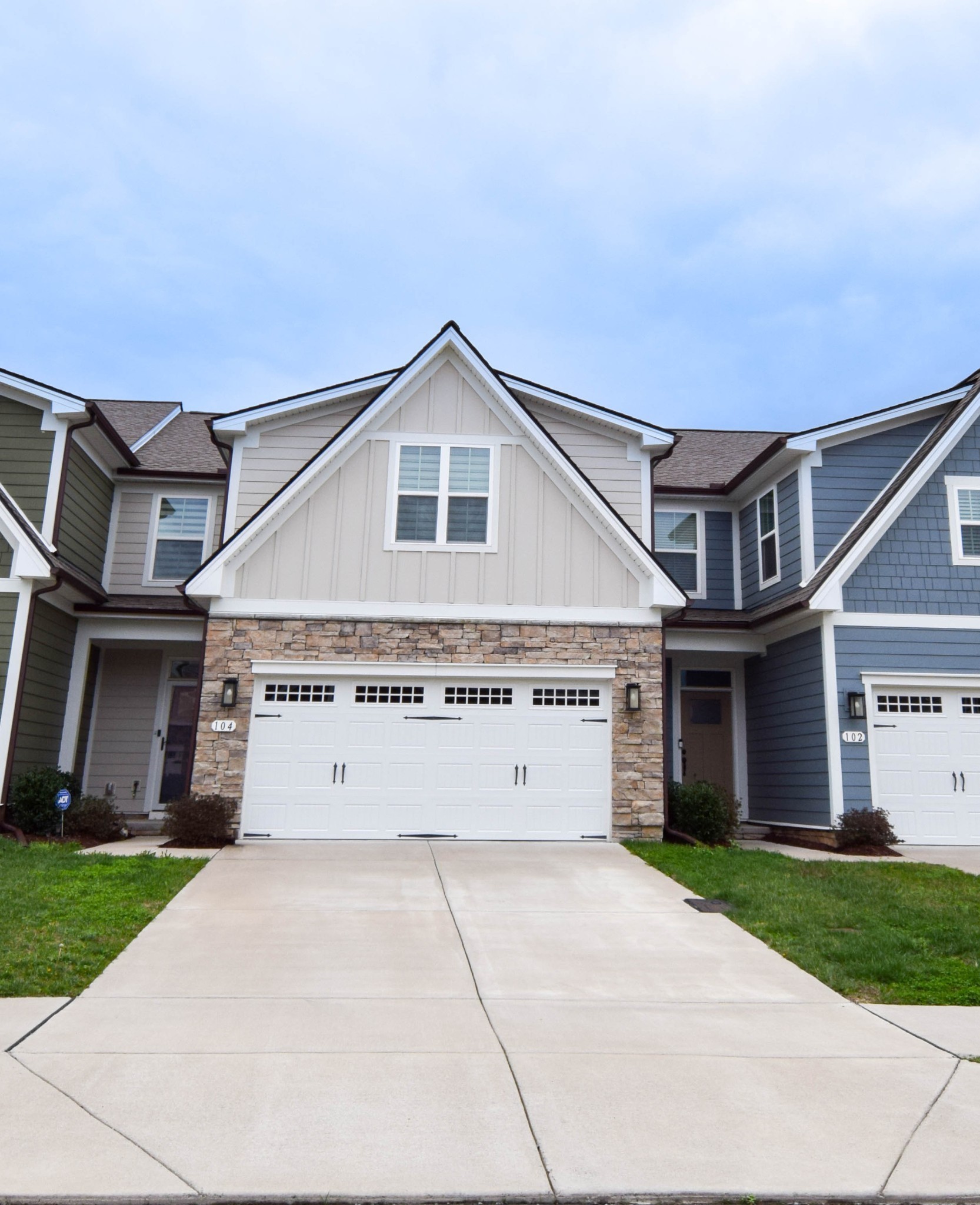104 Great Falls Ct