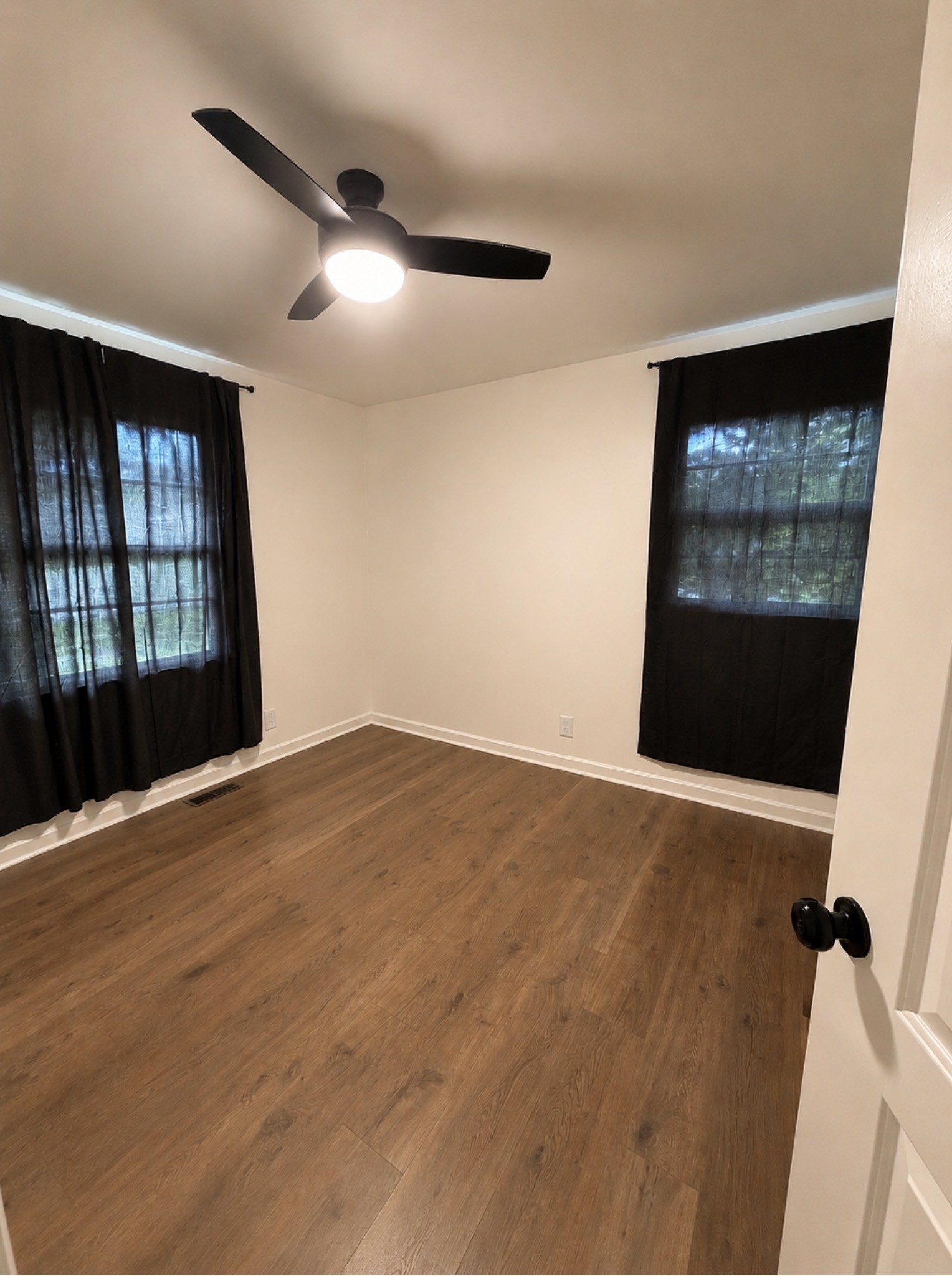 823 Glendale Dr
