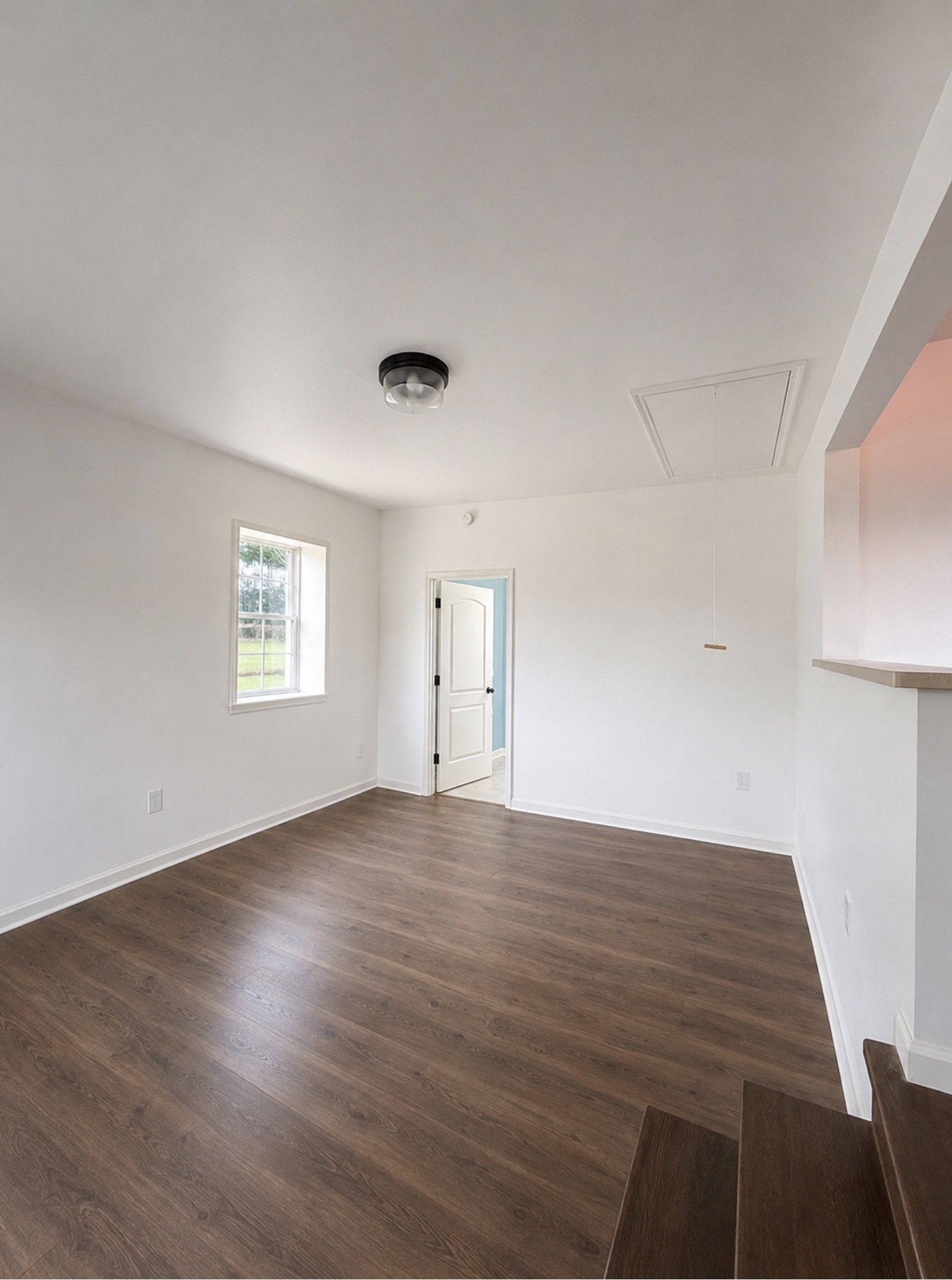823 Glendale Dr