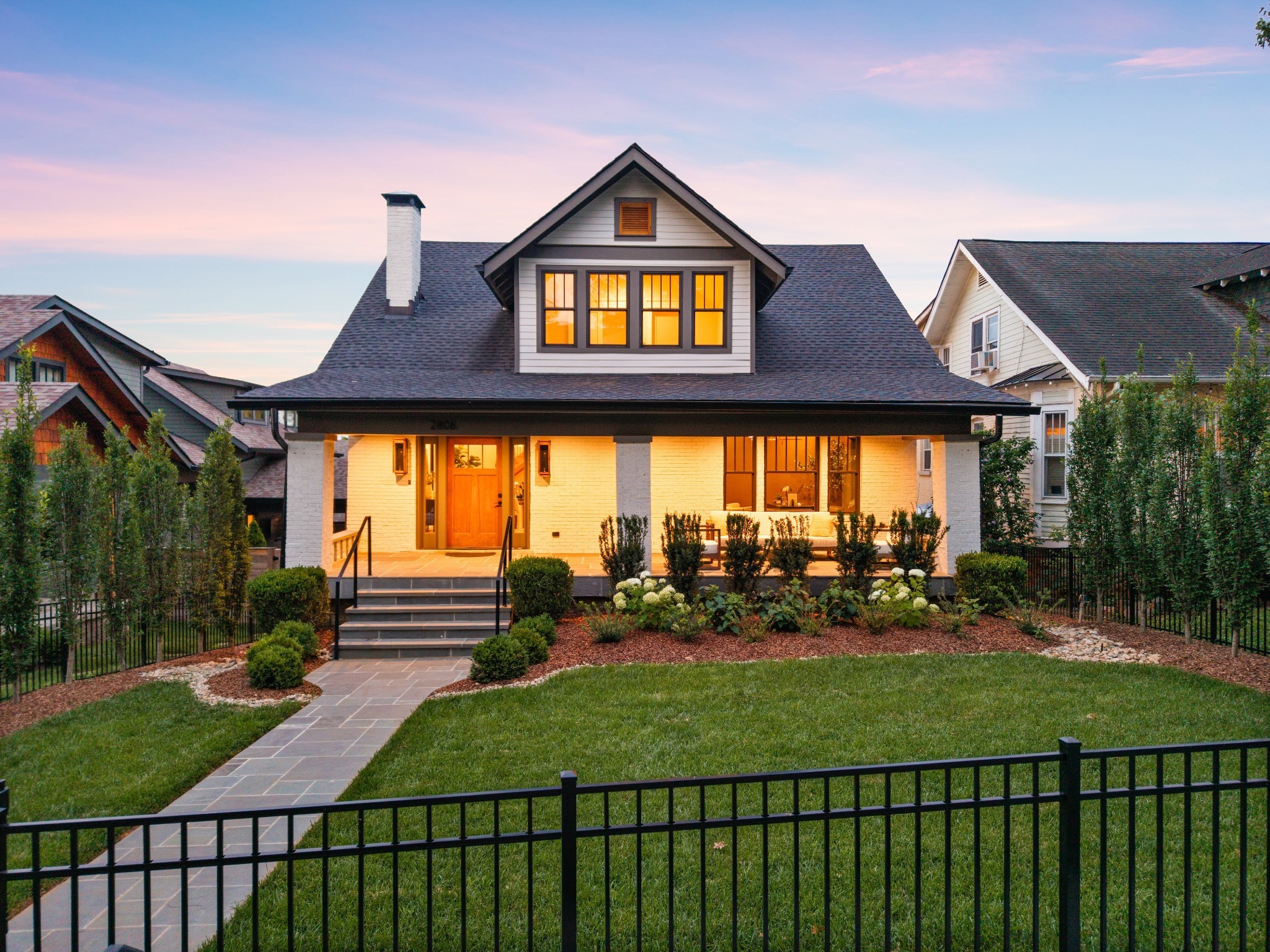 2806 Oakland Ave