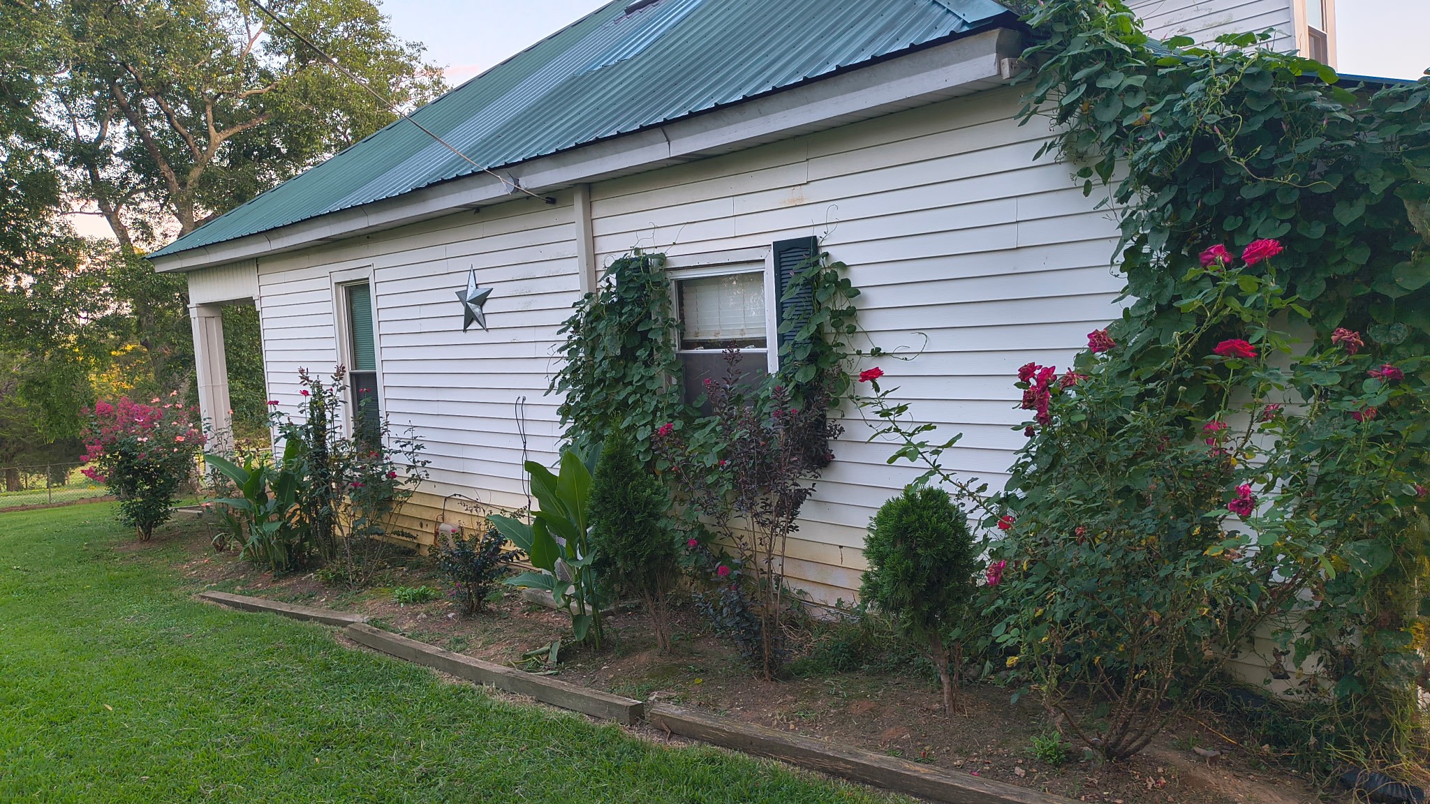 850 Sugar Flat Rd