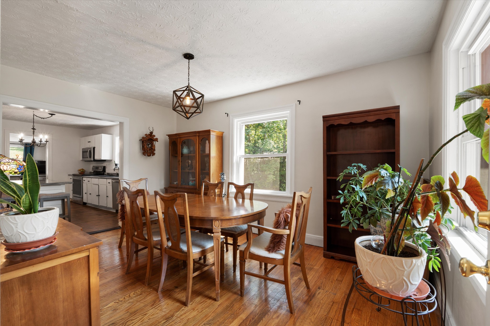 910 Due West Ave, N
