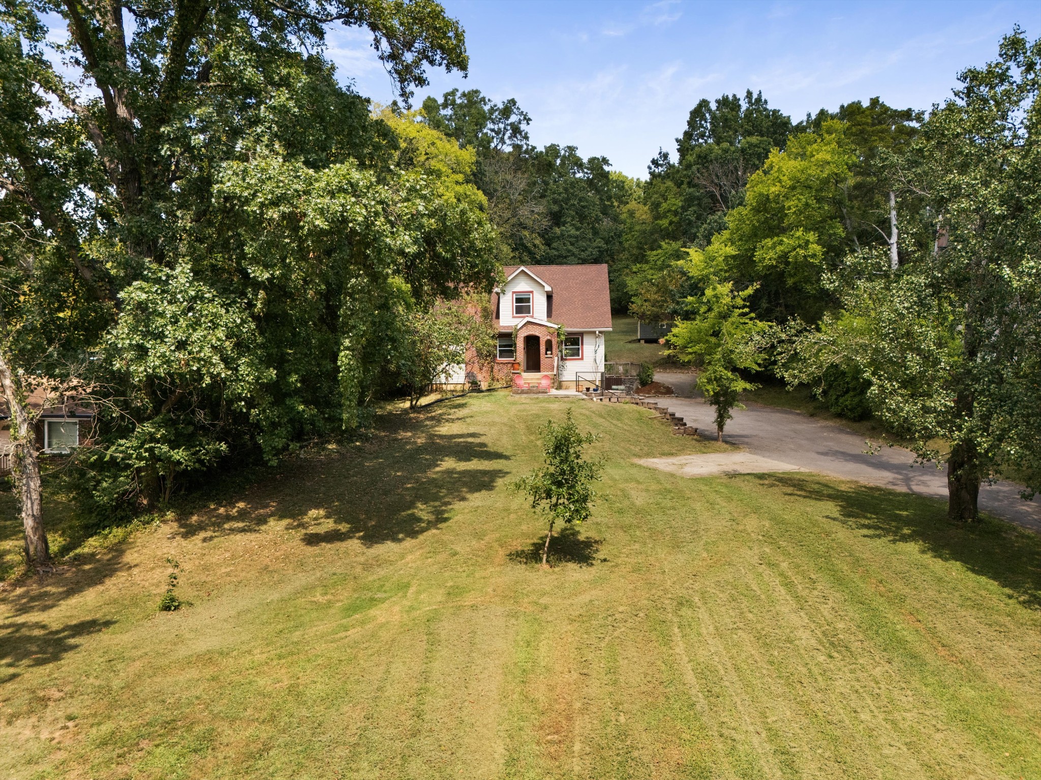 910 Due West Ave, N