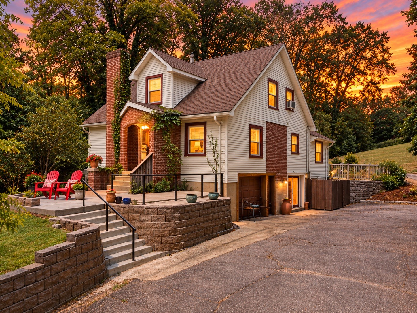 910 Due West Ave, N