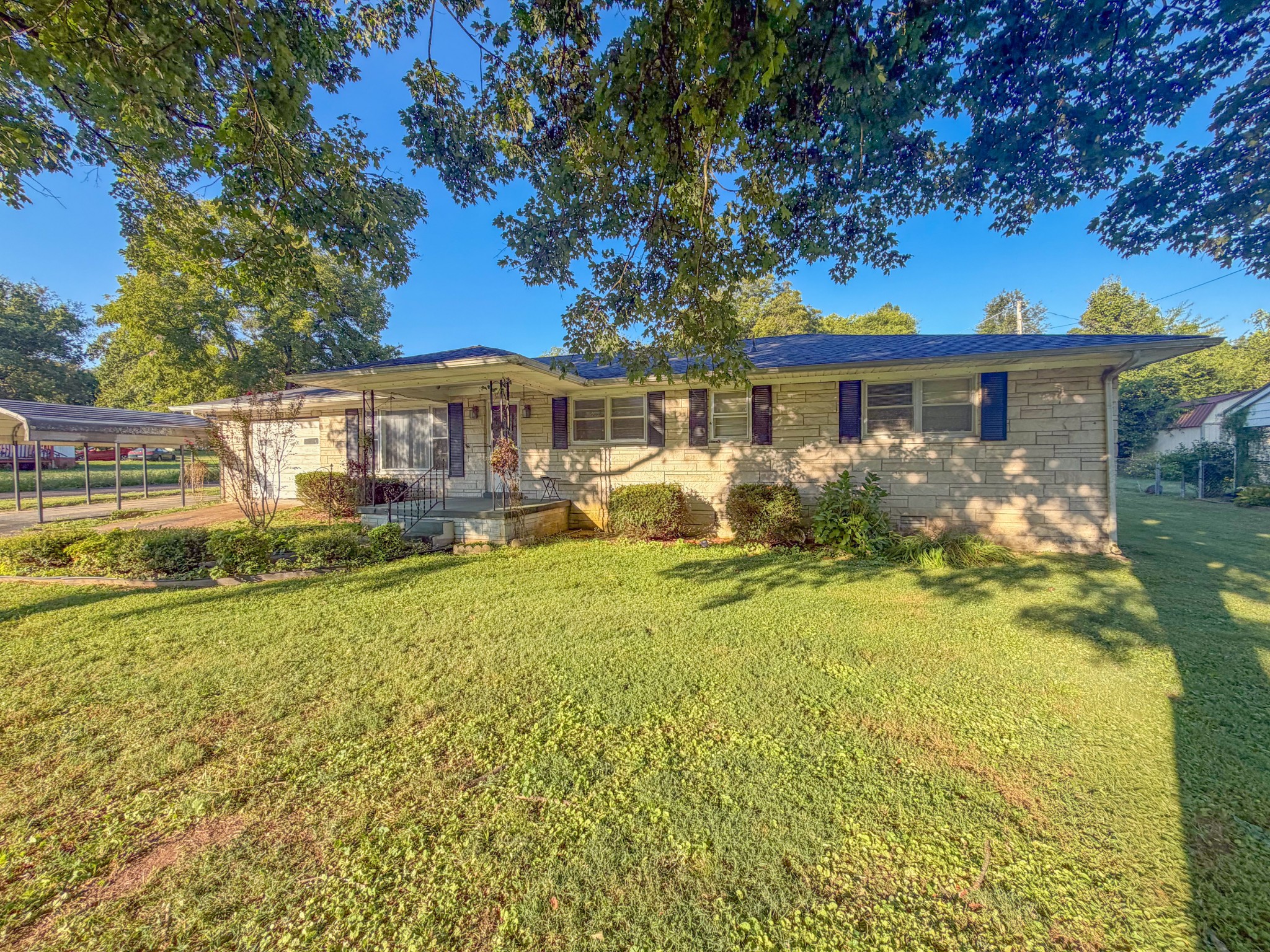 2709 Columbia Hwy
