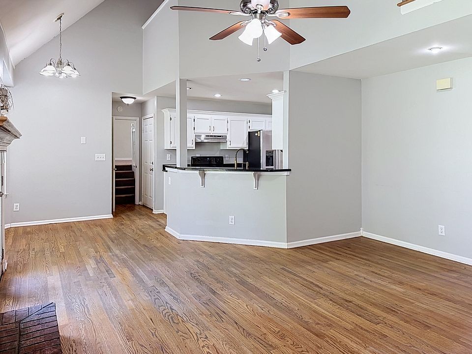 2678 Douglas Ln